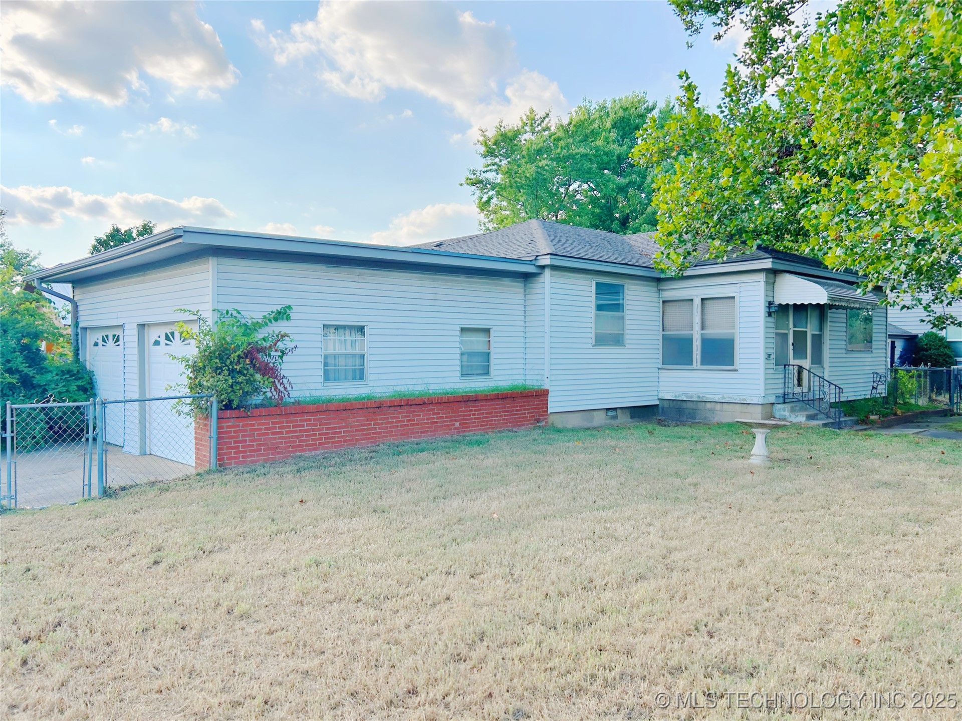 424 S Adams Street Property Photo 1