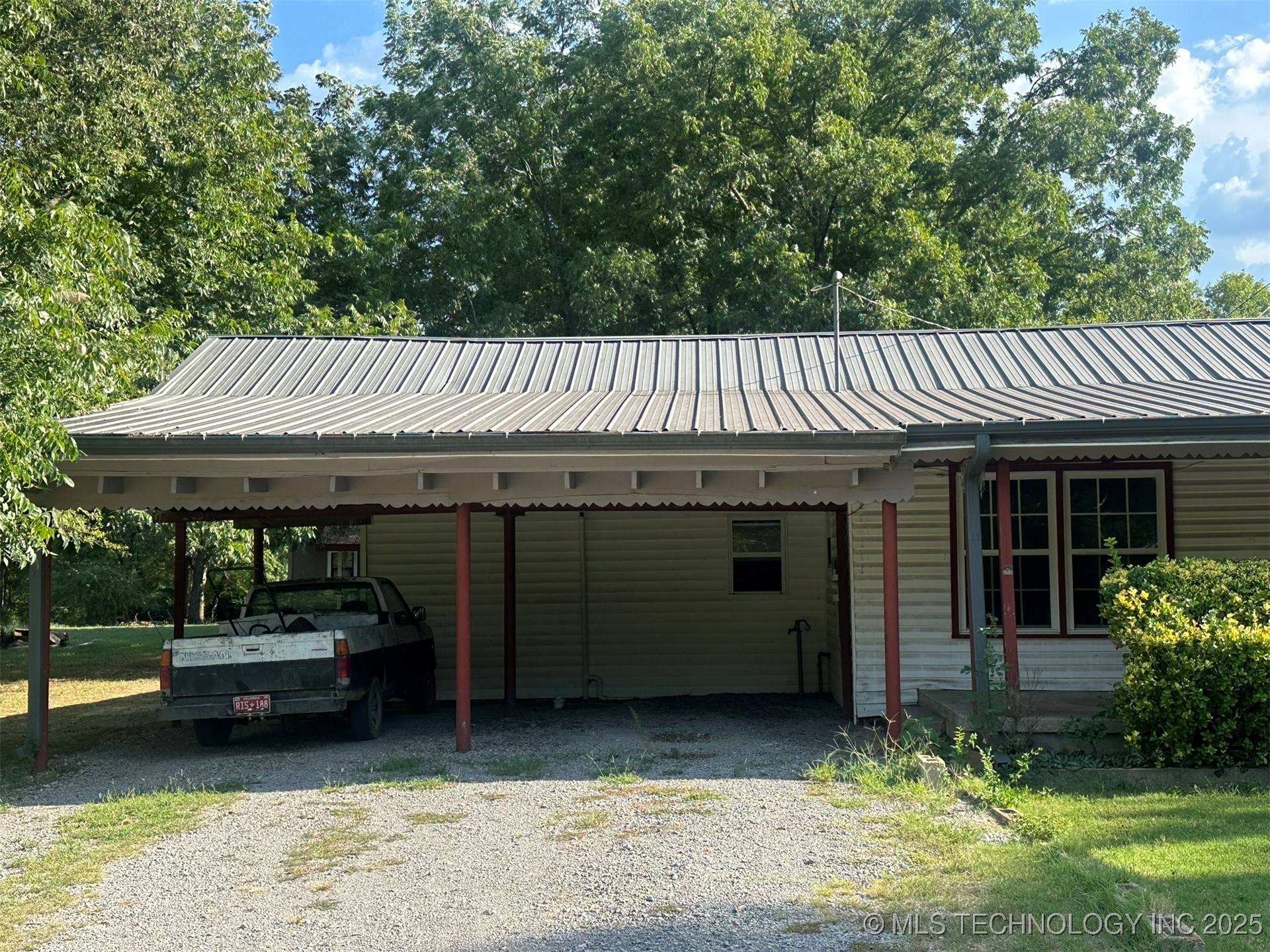 206 Sw Oak Street Property Photo 2