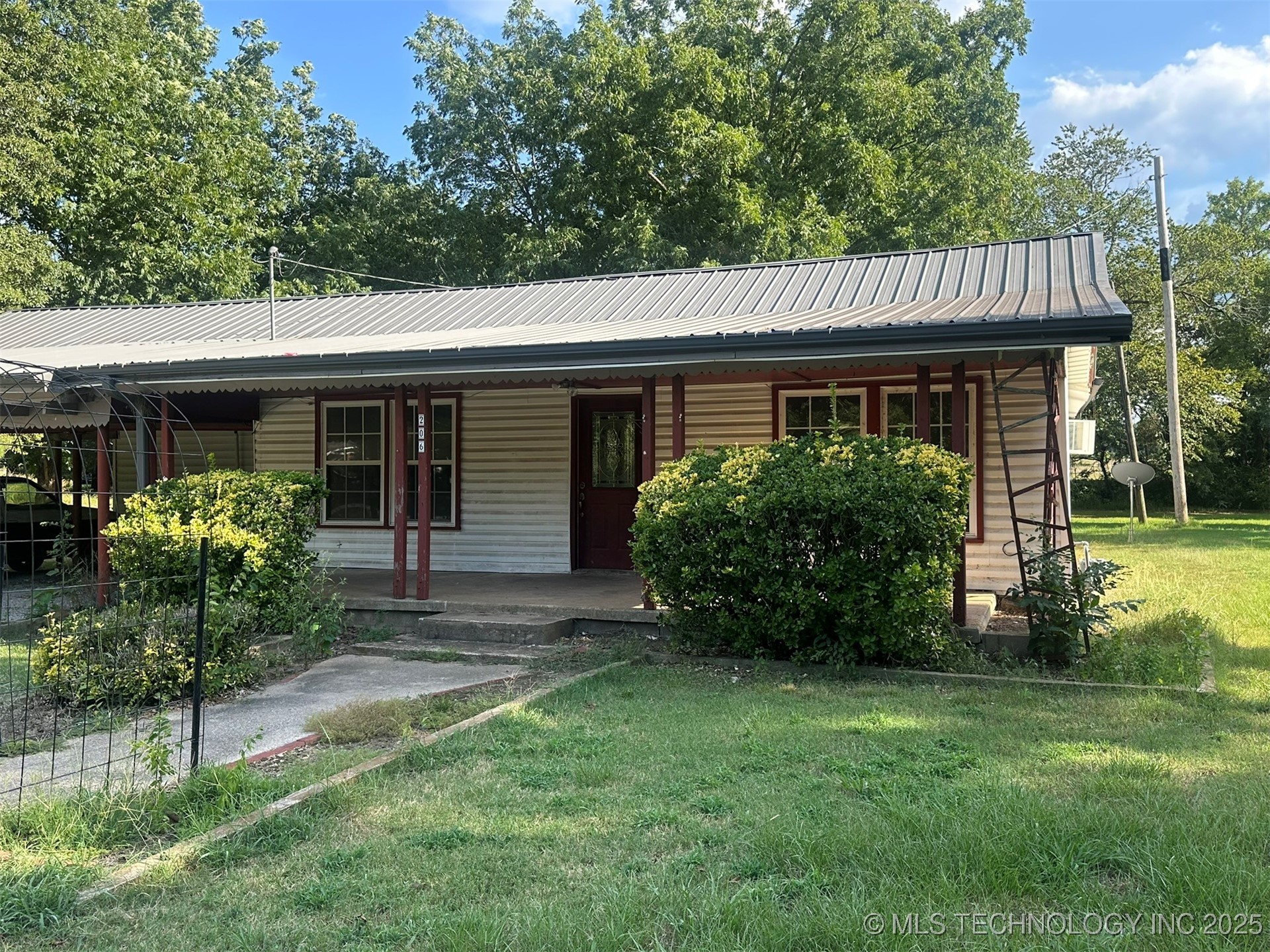 206 Sw Oak Street Property Photo 6