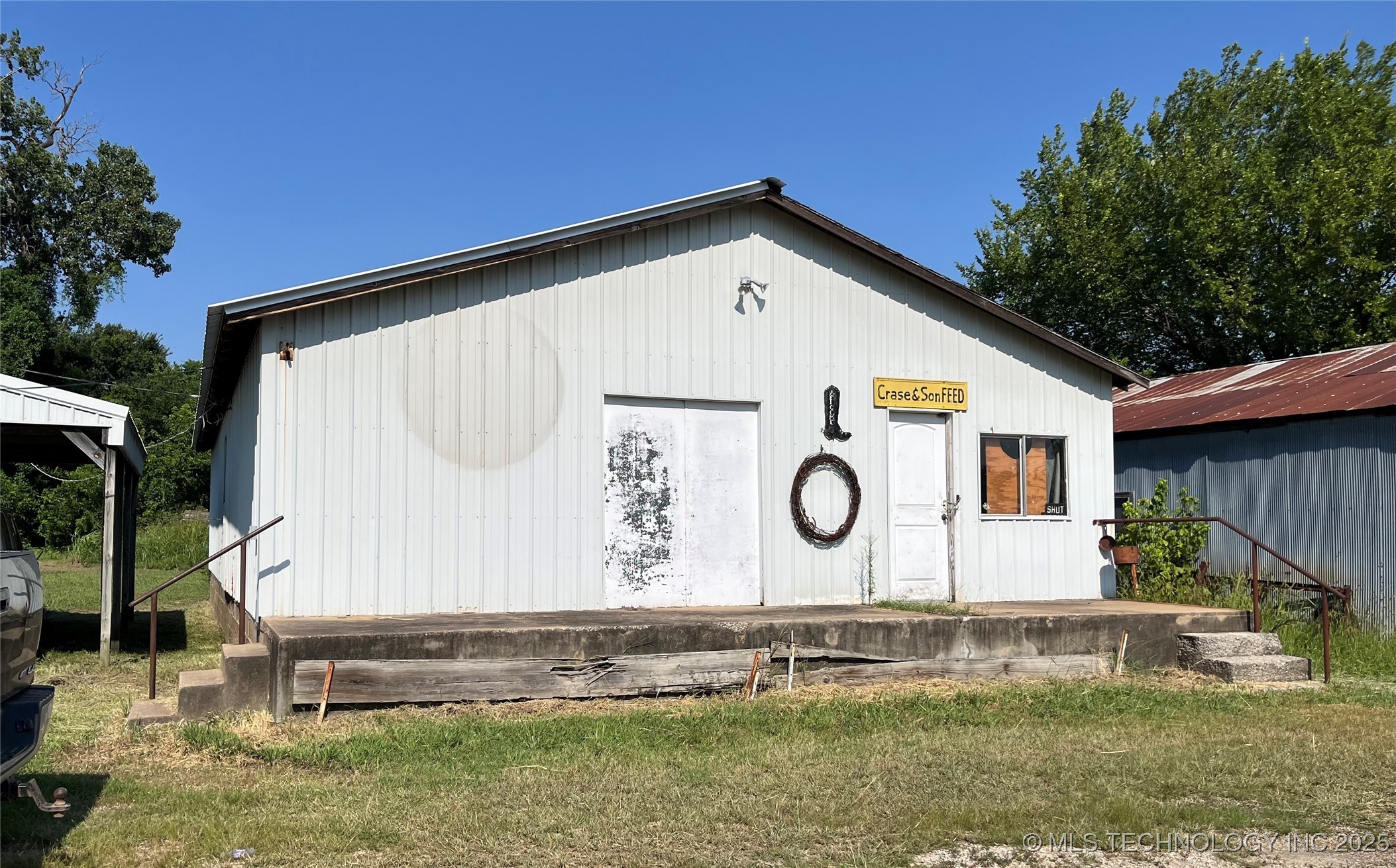 8588 N Cincinnati Avenue Property Photo 1