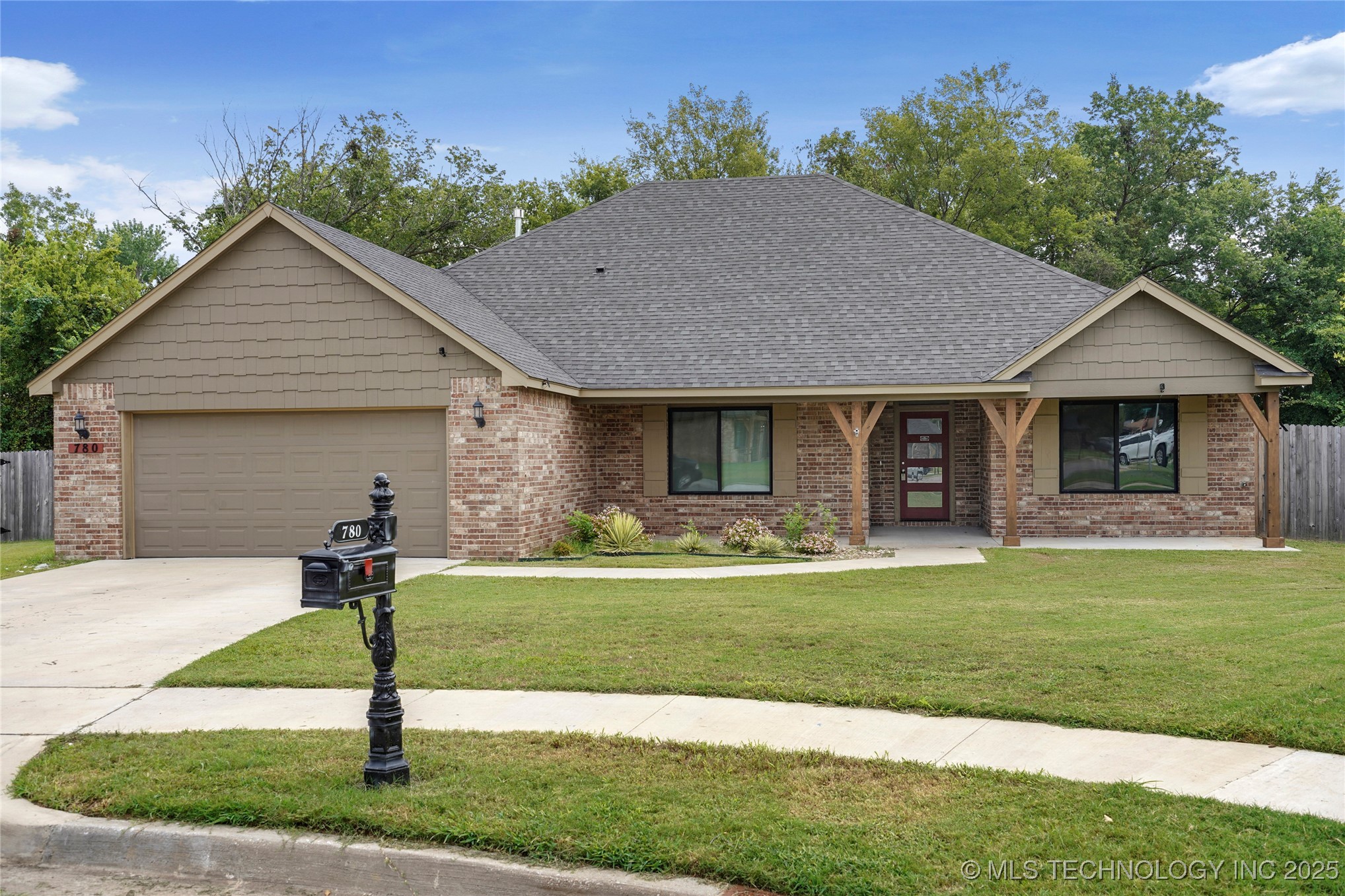 780 E 139th Place Property Photo 1
