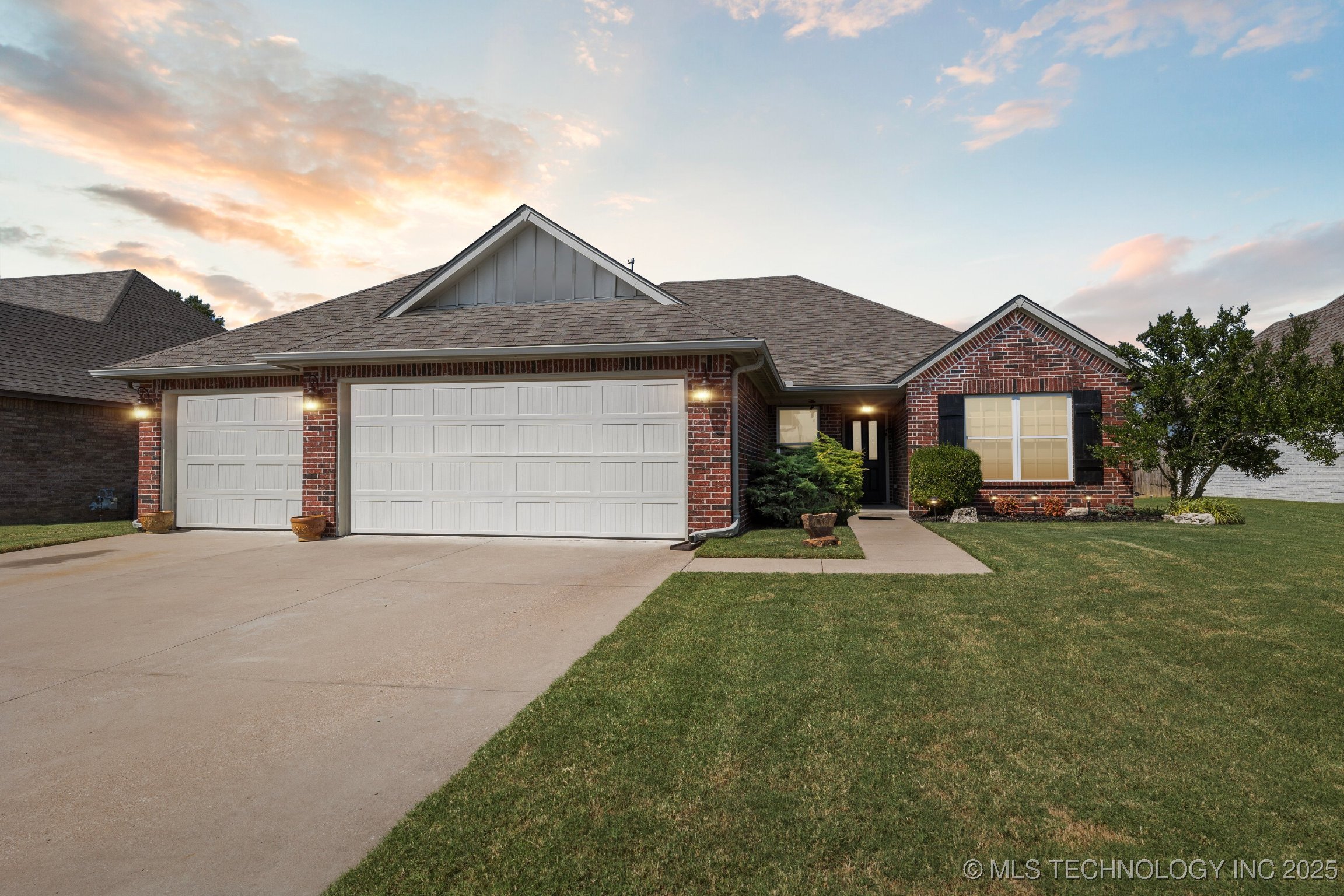 1105 E 133rd Place Property Photo 1