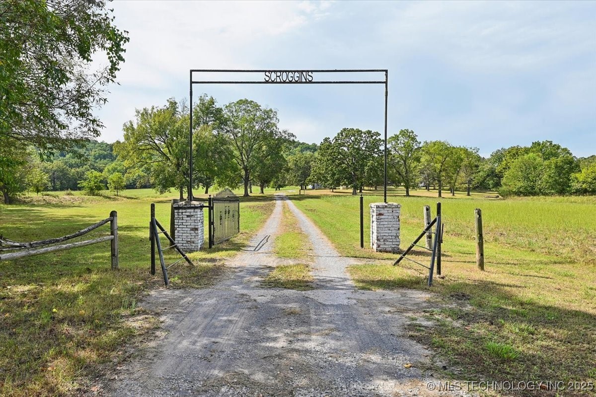121 Quanah Road Property Photo 4