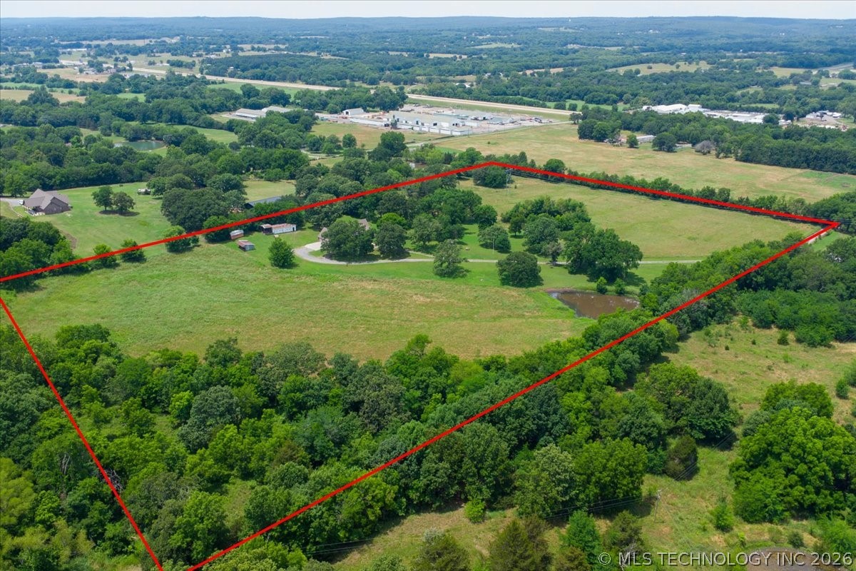 121 Quanah Road Property Photo 6