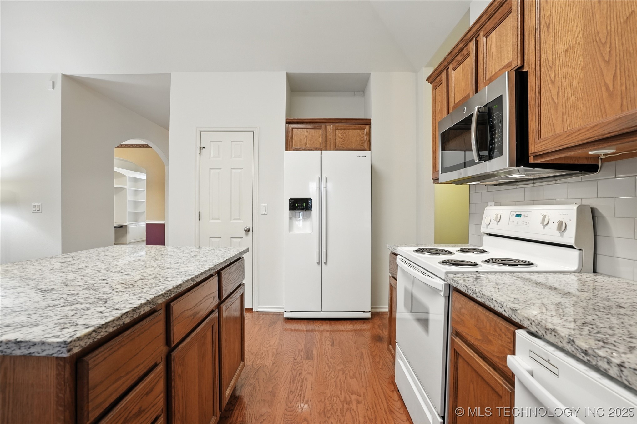 19802 E 38th Street S Property Photo 8