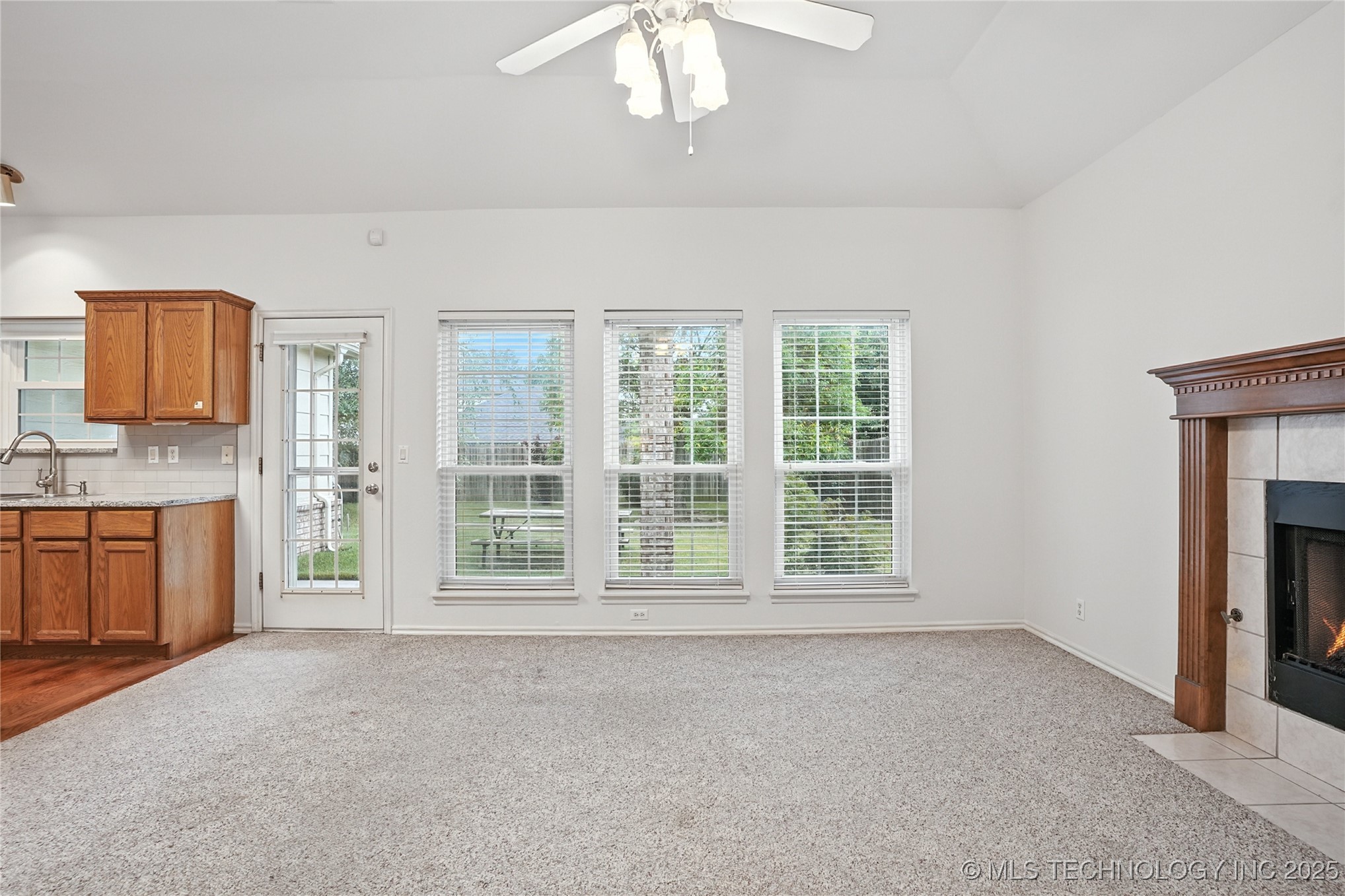 19802 E 38th Street S Property Photo 18