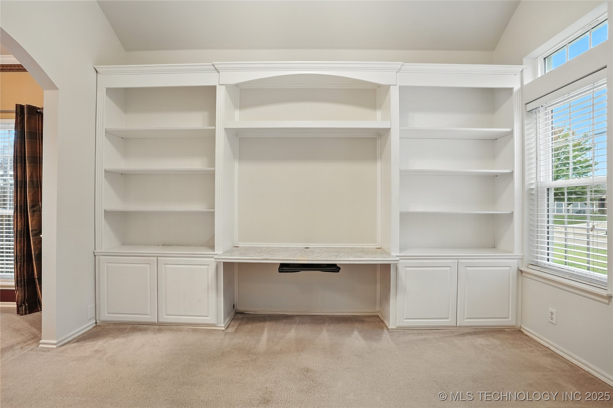 19802 E 38th Street S Property Photo 24