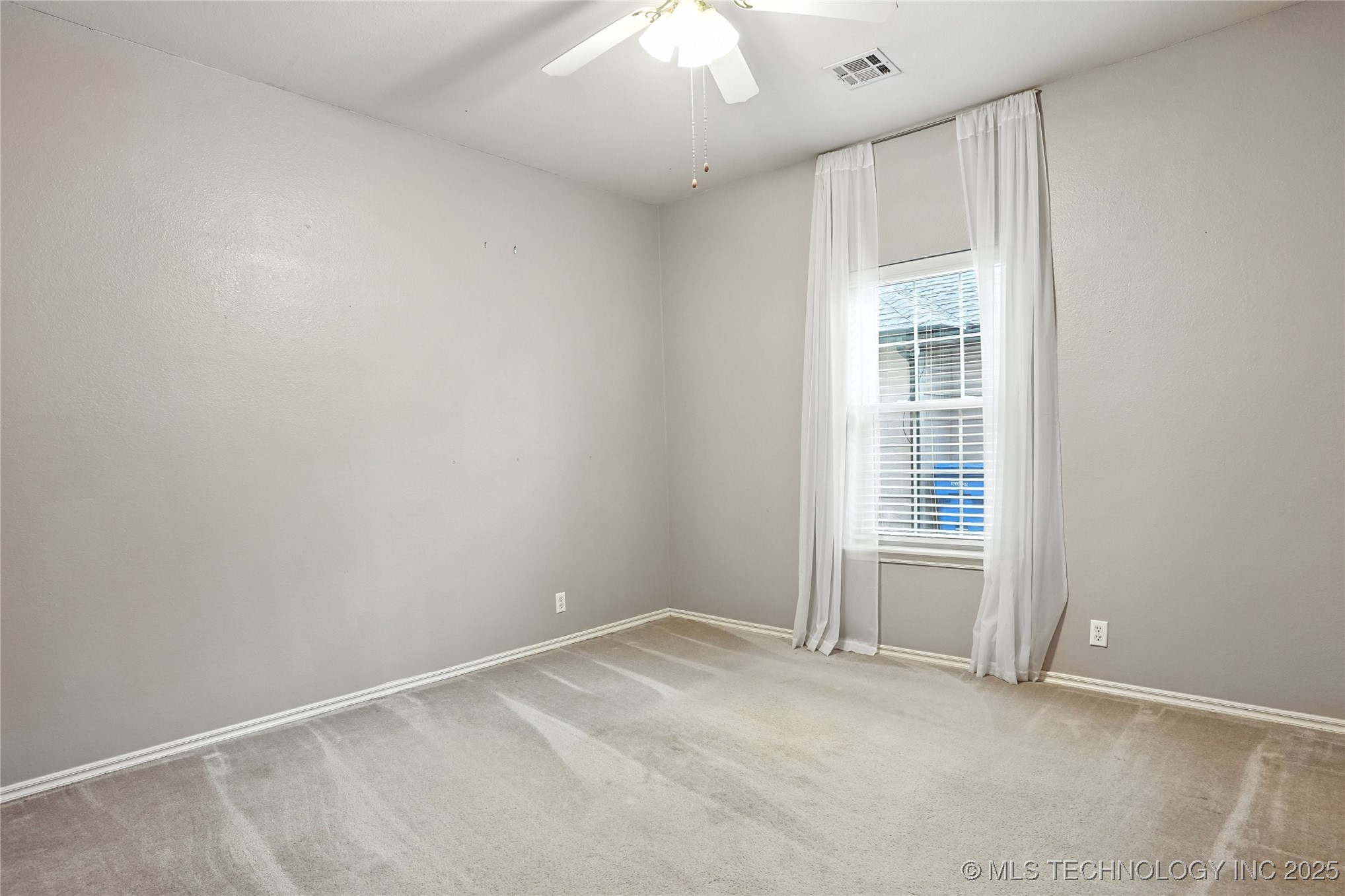 19802 E 38th Street S Property Photo 32