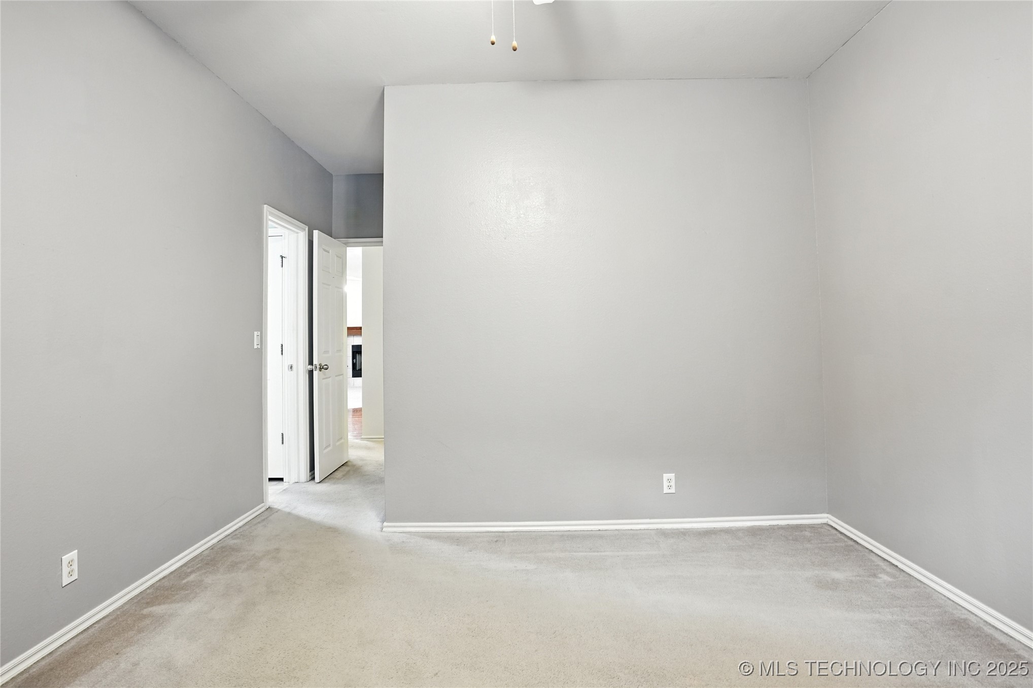 19802 E 38th Street S Property Photo 34