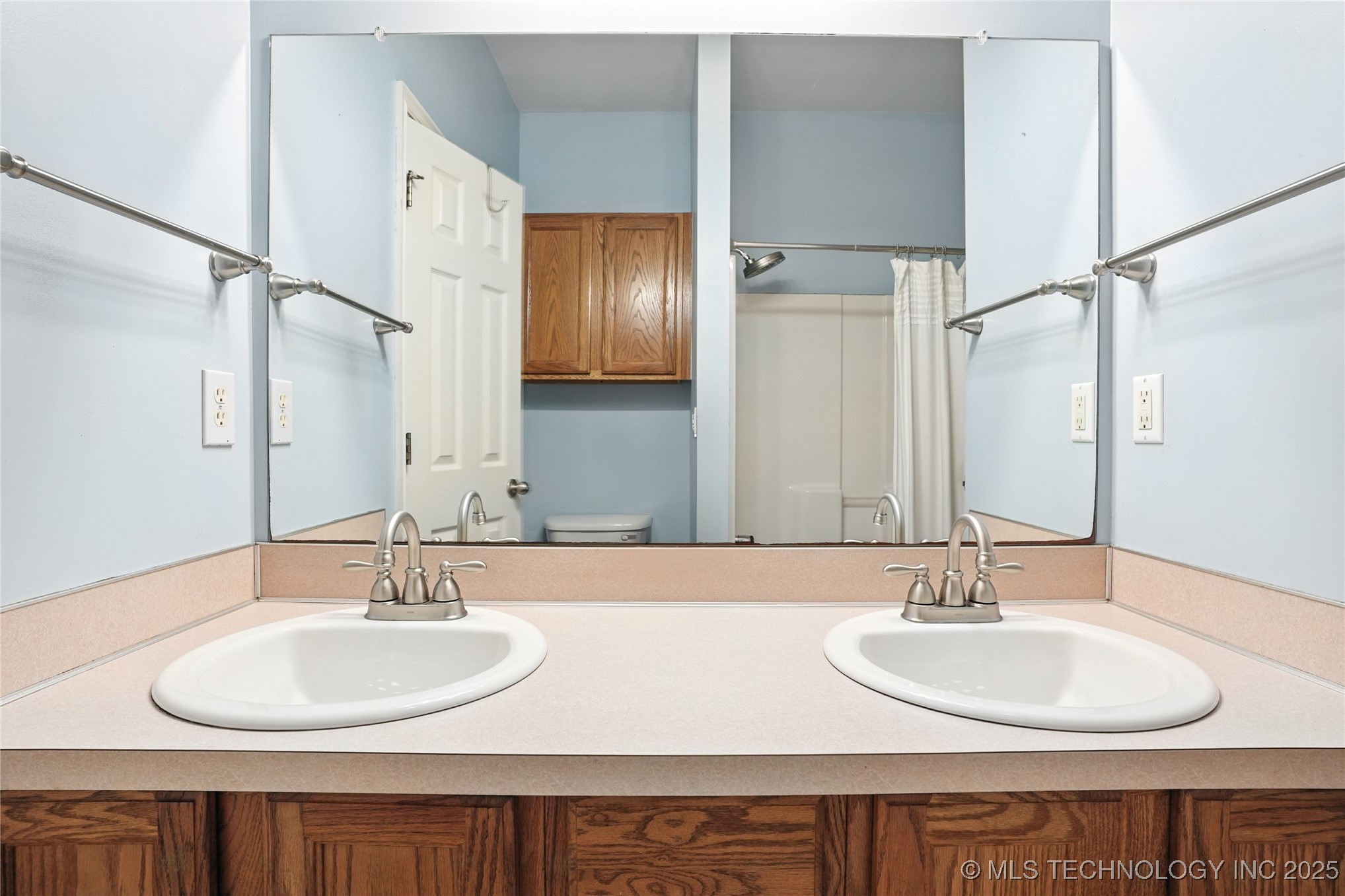 19802 E 38th Street S Property Photo 37