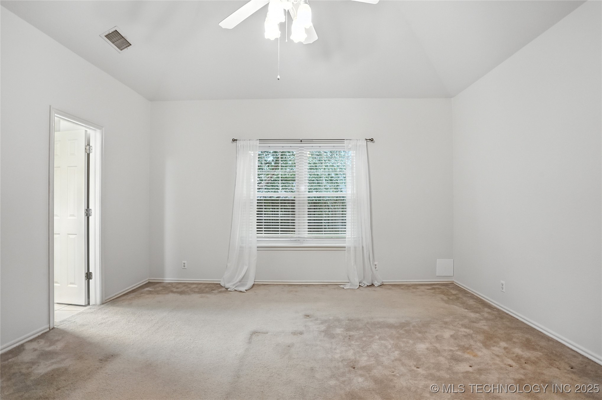 19802 E 38th Street S Property Photo 41