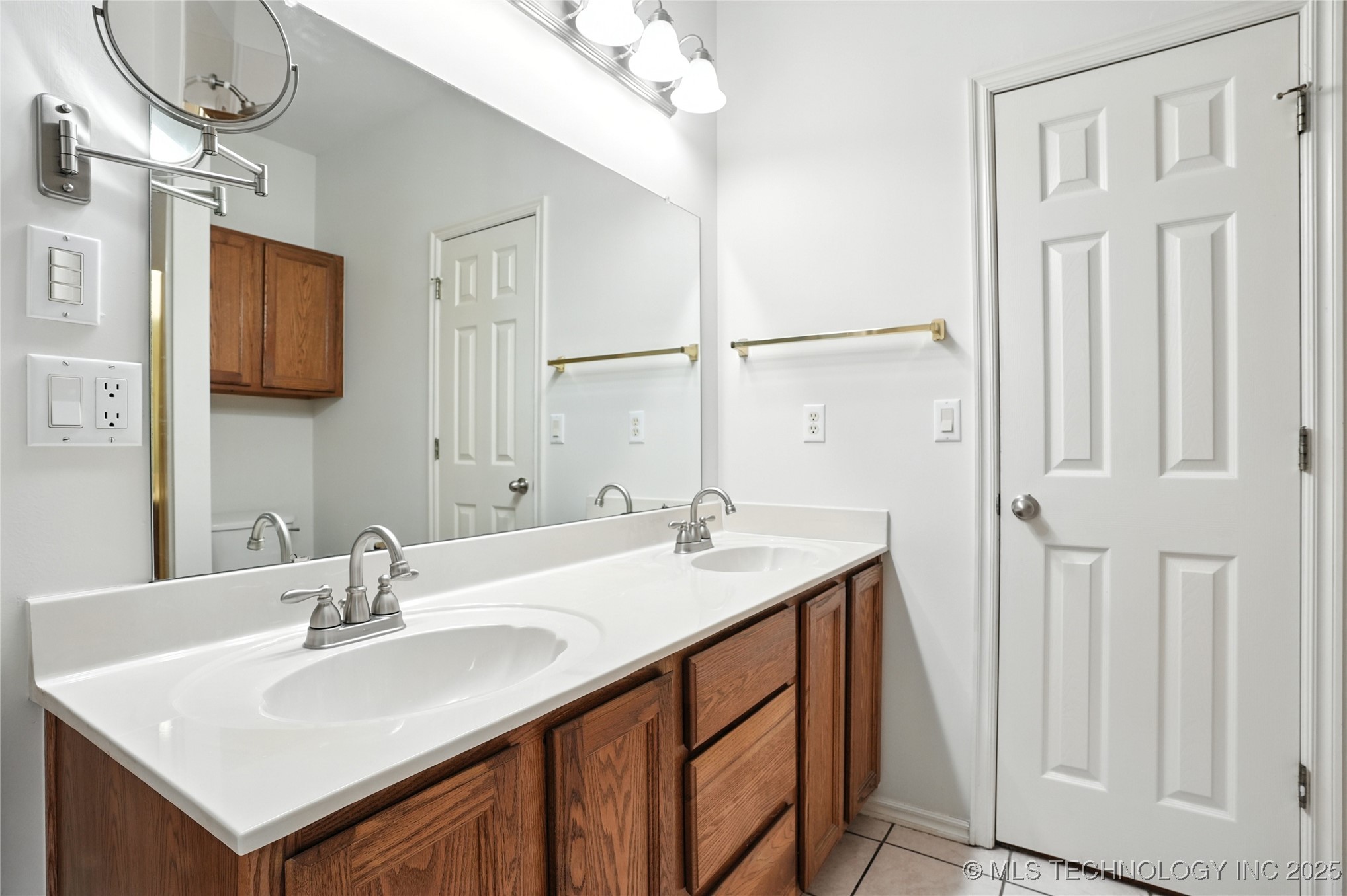 19802 E 38th Street S Property Photo 44