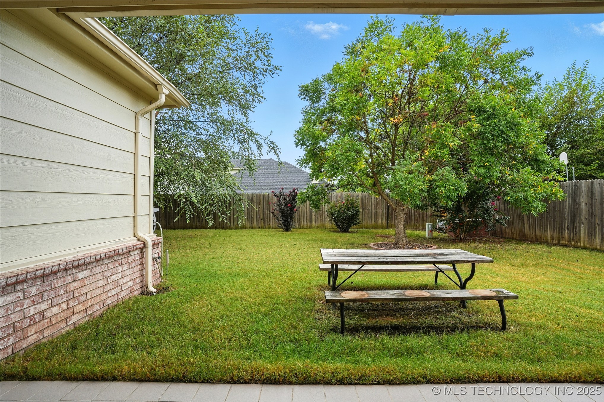 19802 E 38th Street S Property Photo 53