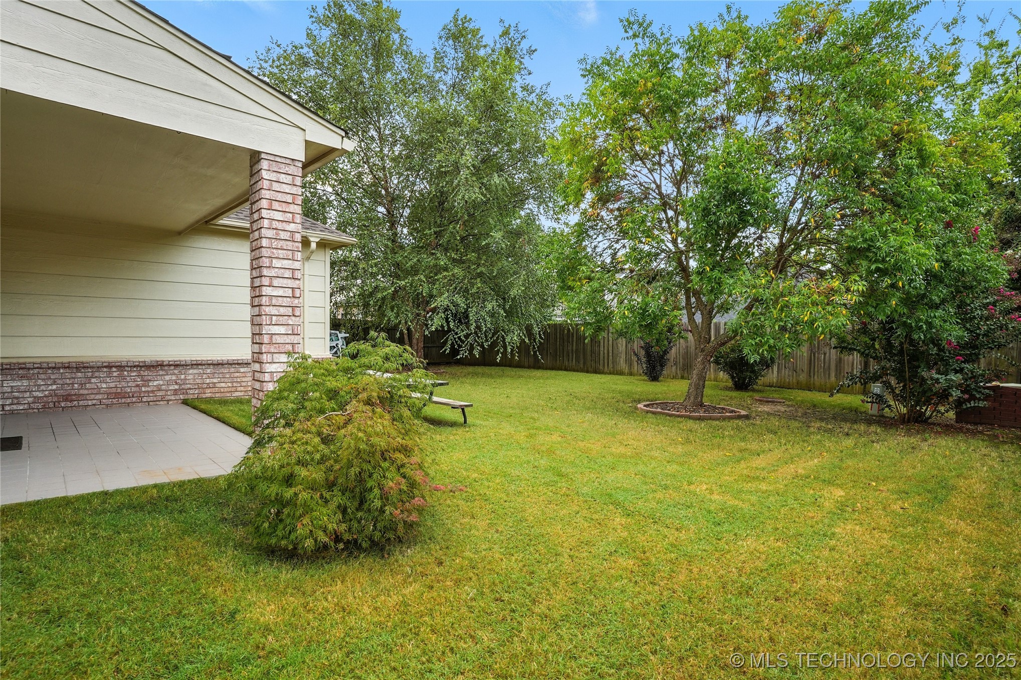 19802 E 38th Street S Property Photo 55