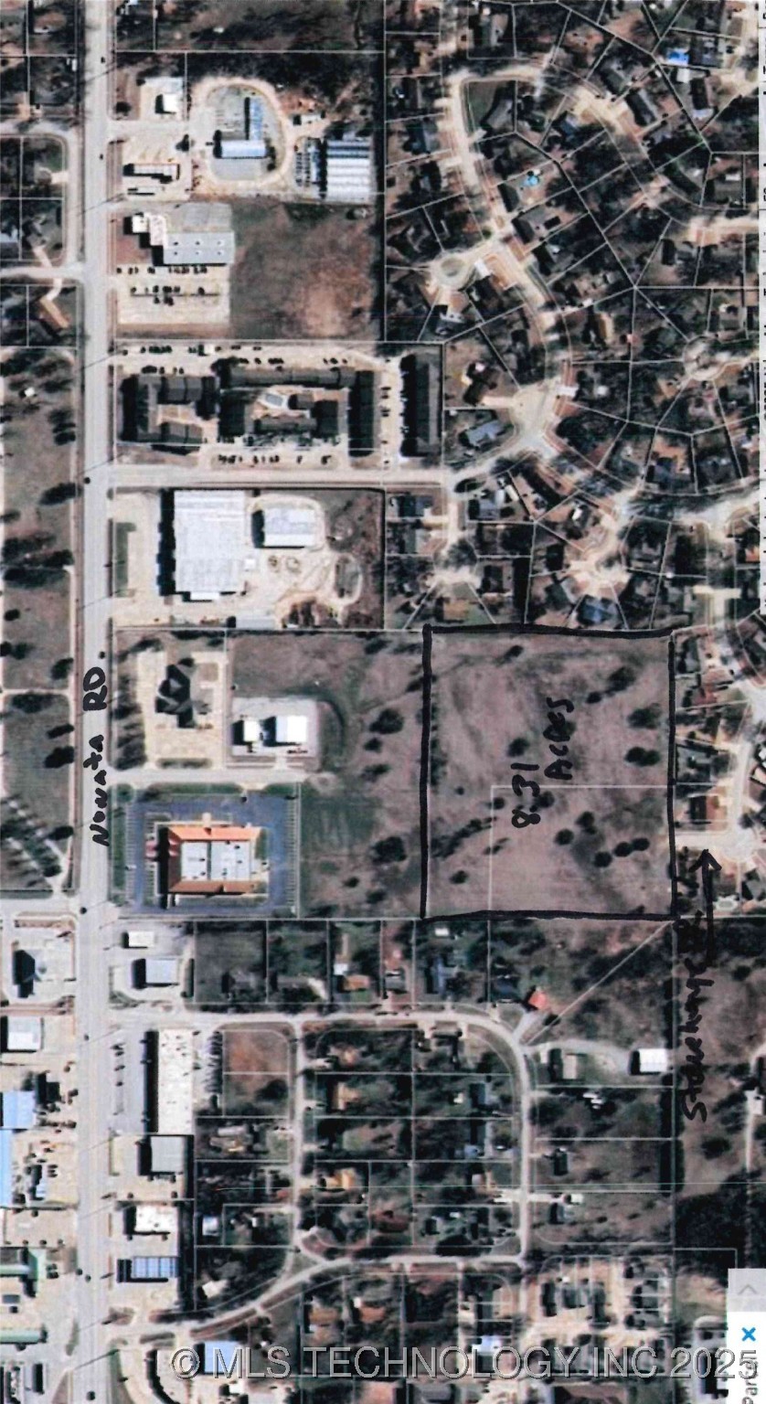 Stonehenge Drive Property Photo 1