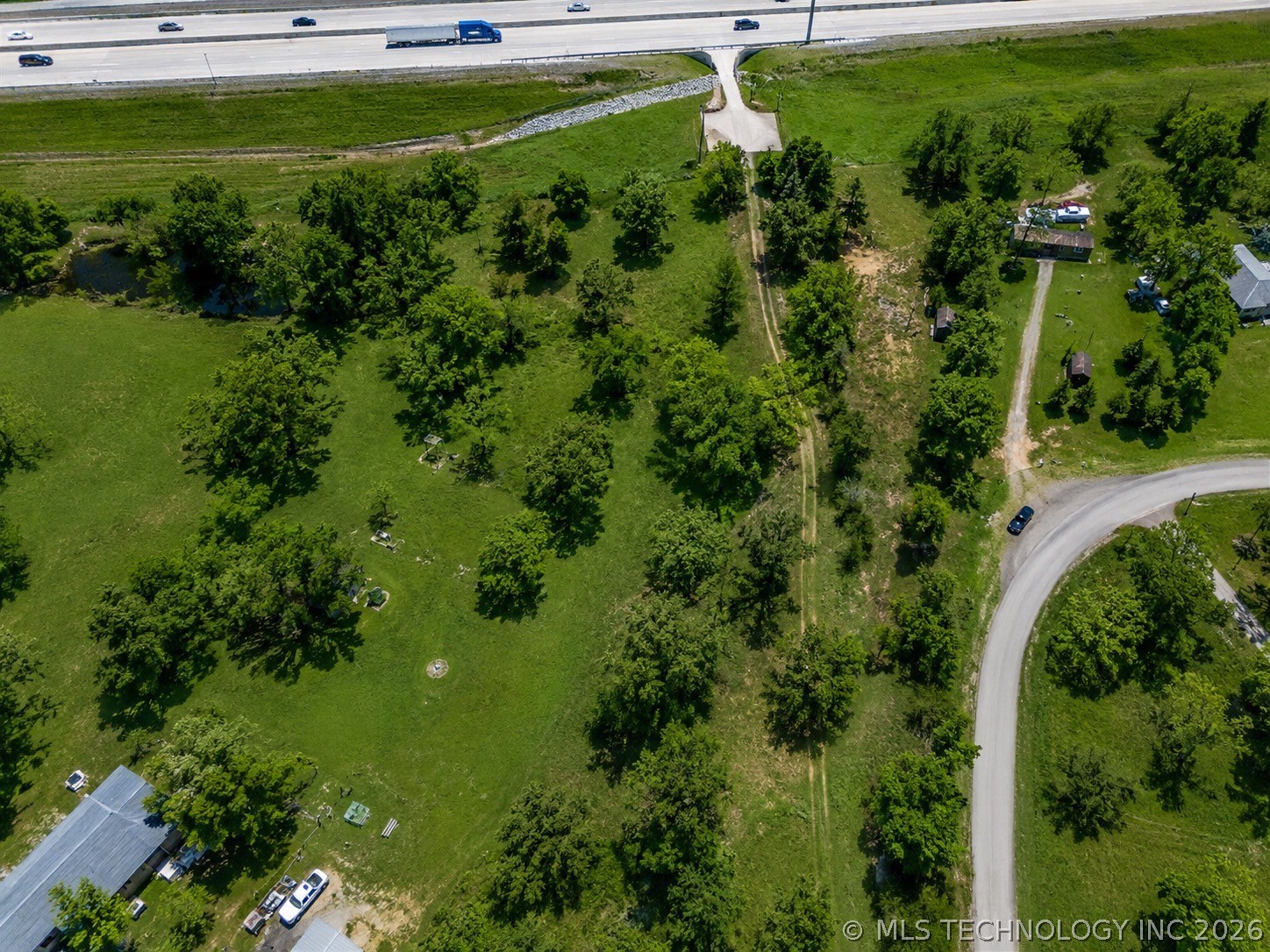 2 Hickory Bluff Street Property Photo 1