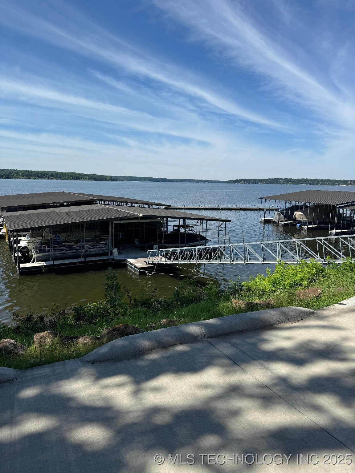 452711 Preakness Drive Property Photo 3