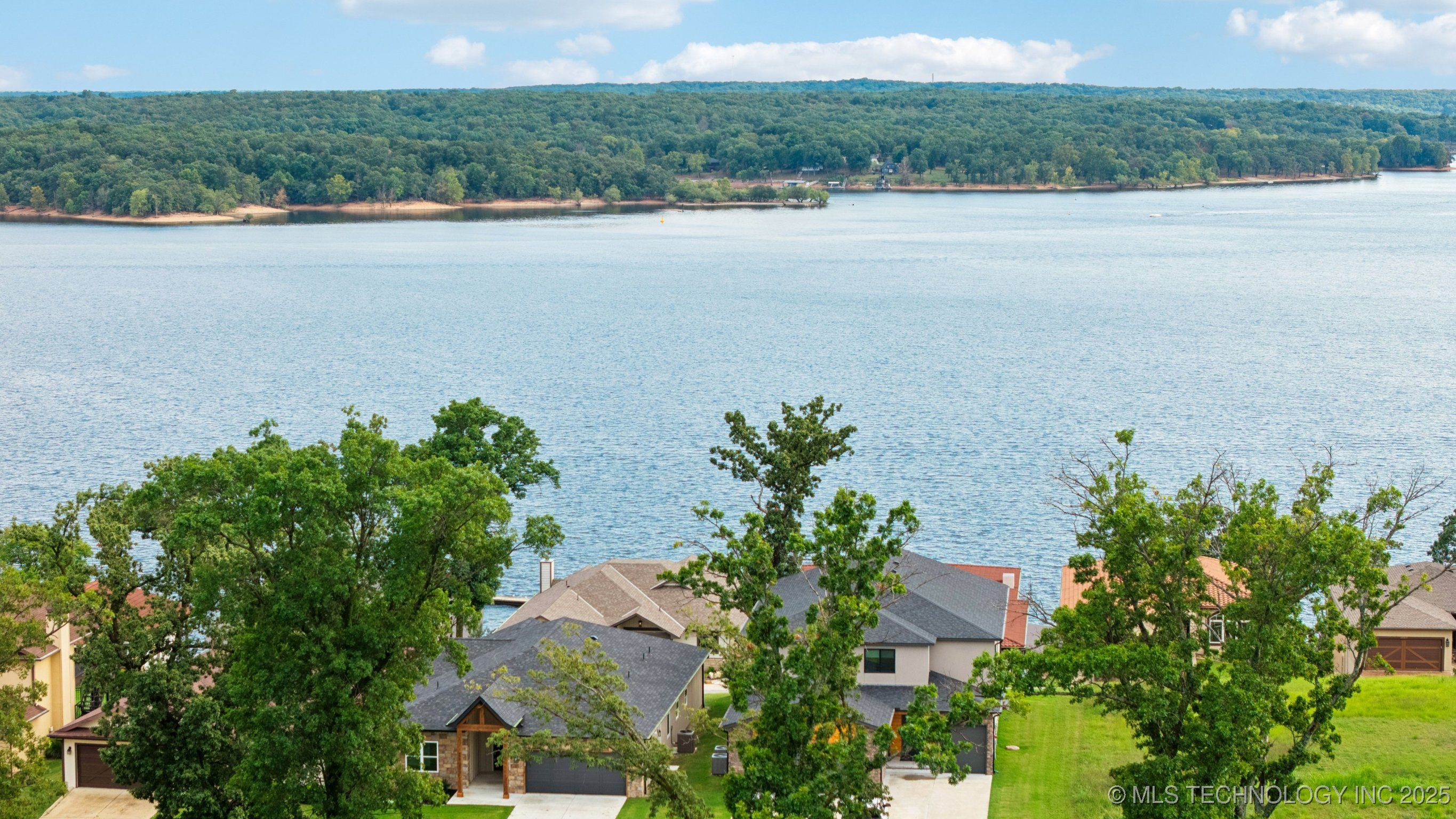 452711 Preakness Drive Property Photo 4