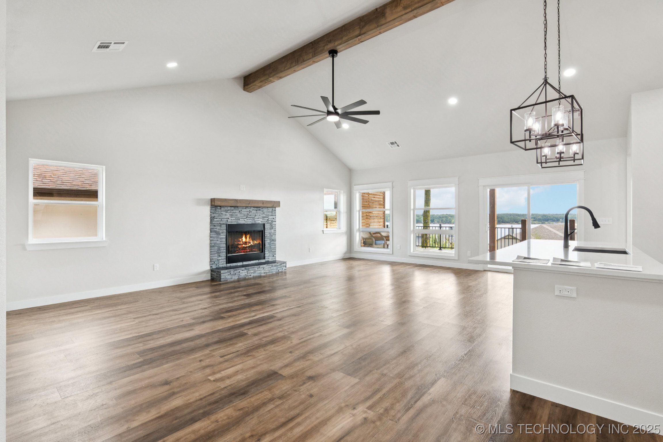 452711 Preakness Drive Property Photo 8