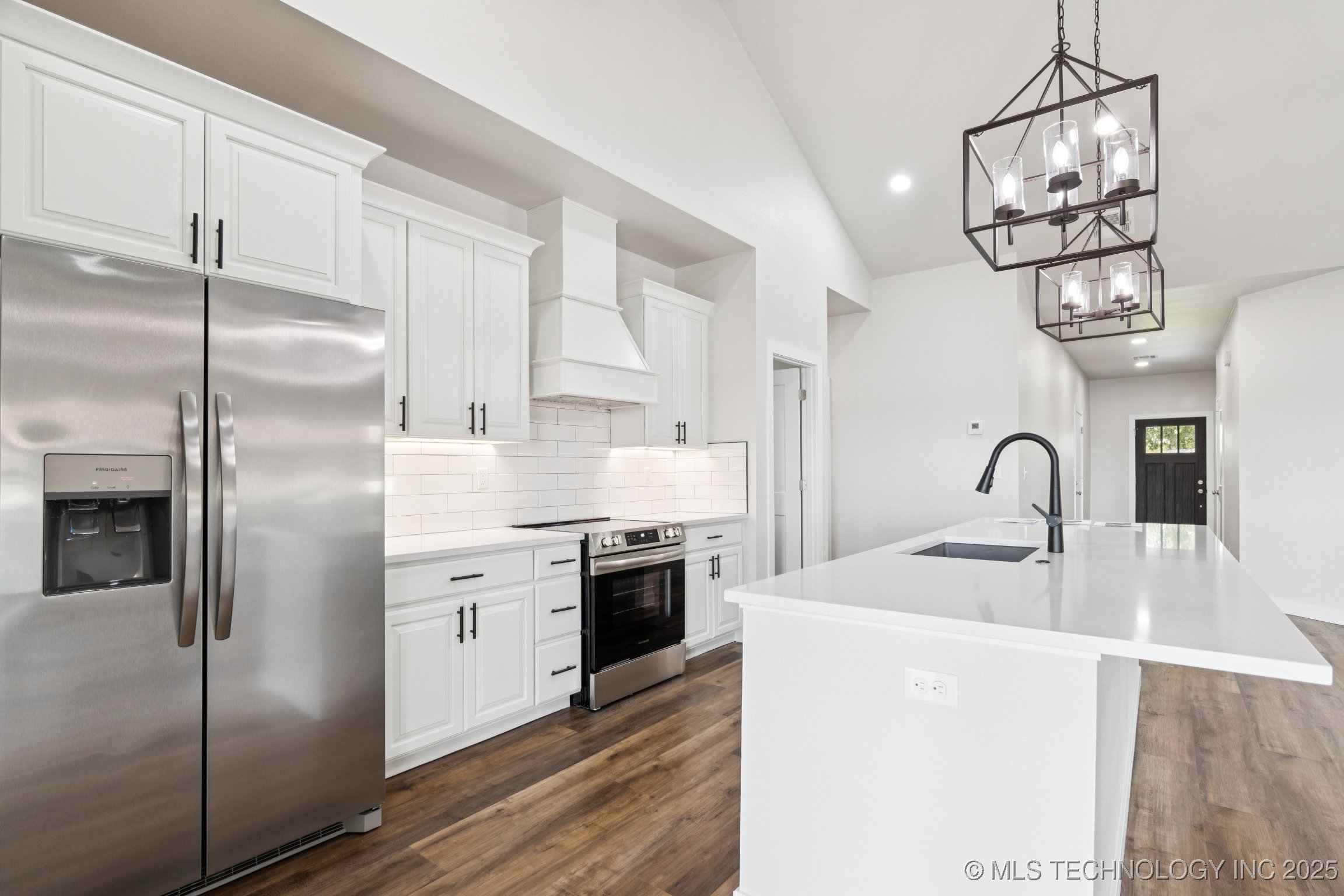 452711 Preakness Drive Property Photo 11