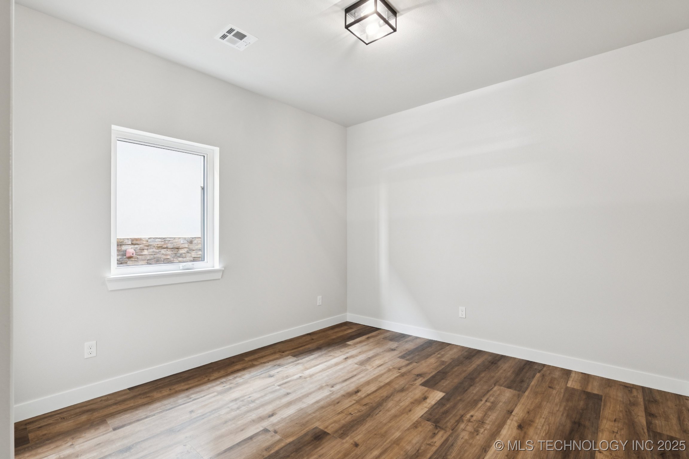 452711 Preakness Drive Property Photo 21