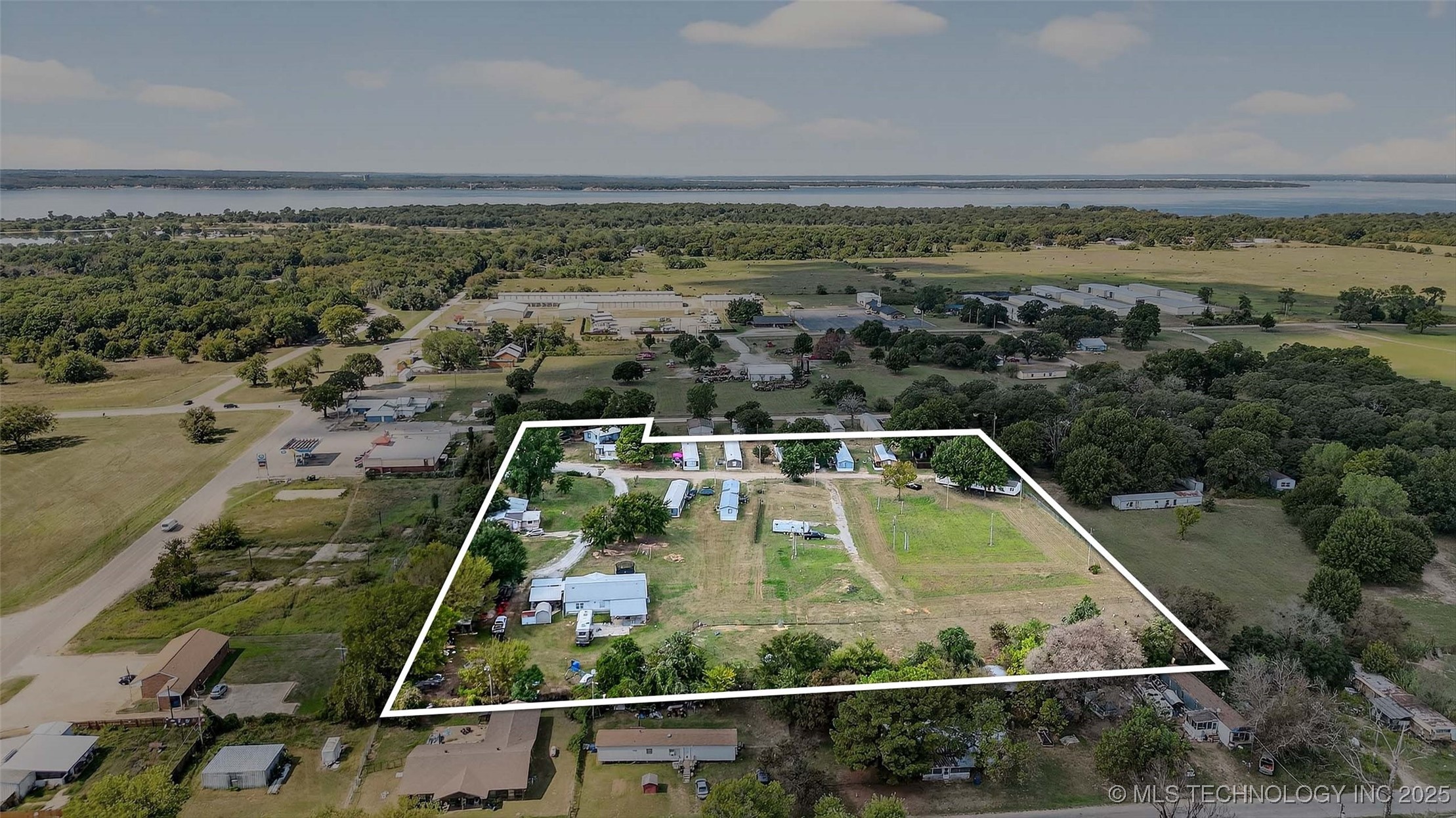 44 Minnow Cove Property Photo 40