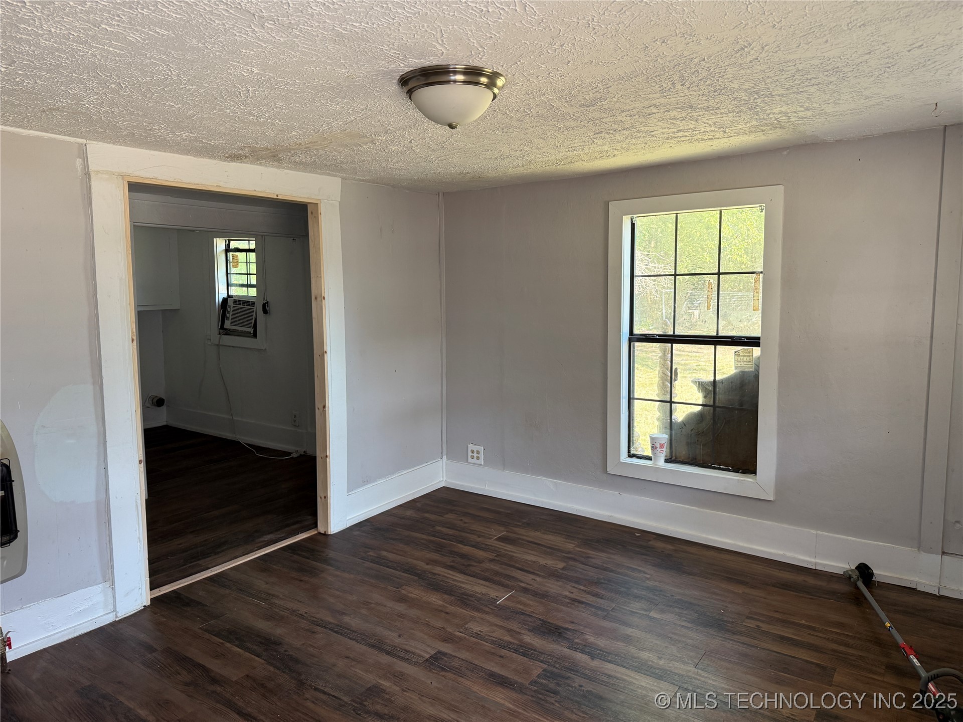 629 E Broadway Property Photo 10