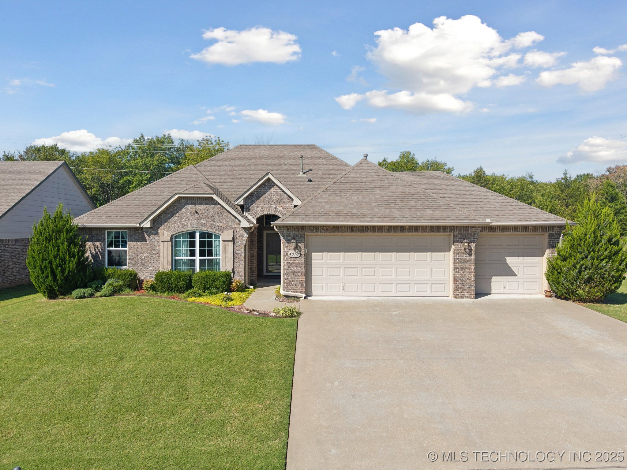 4010 S 12th Place Property Photo 1