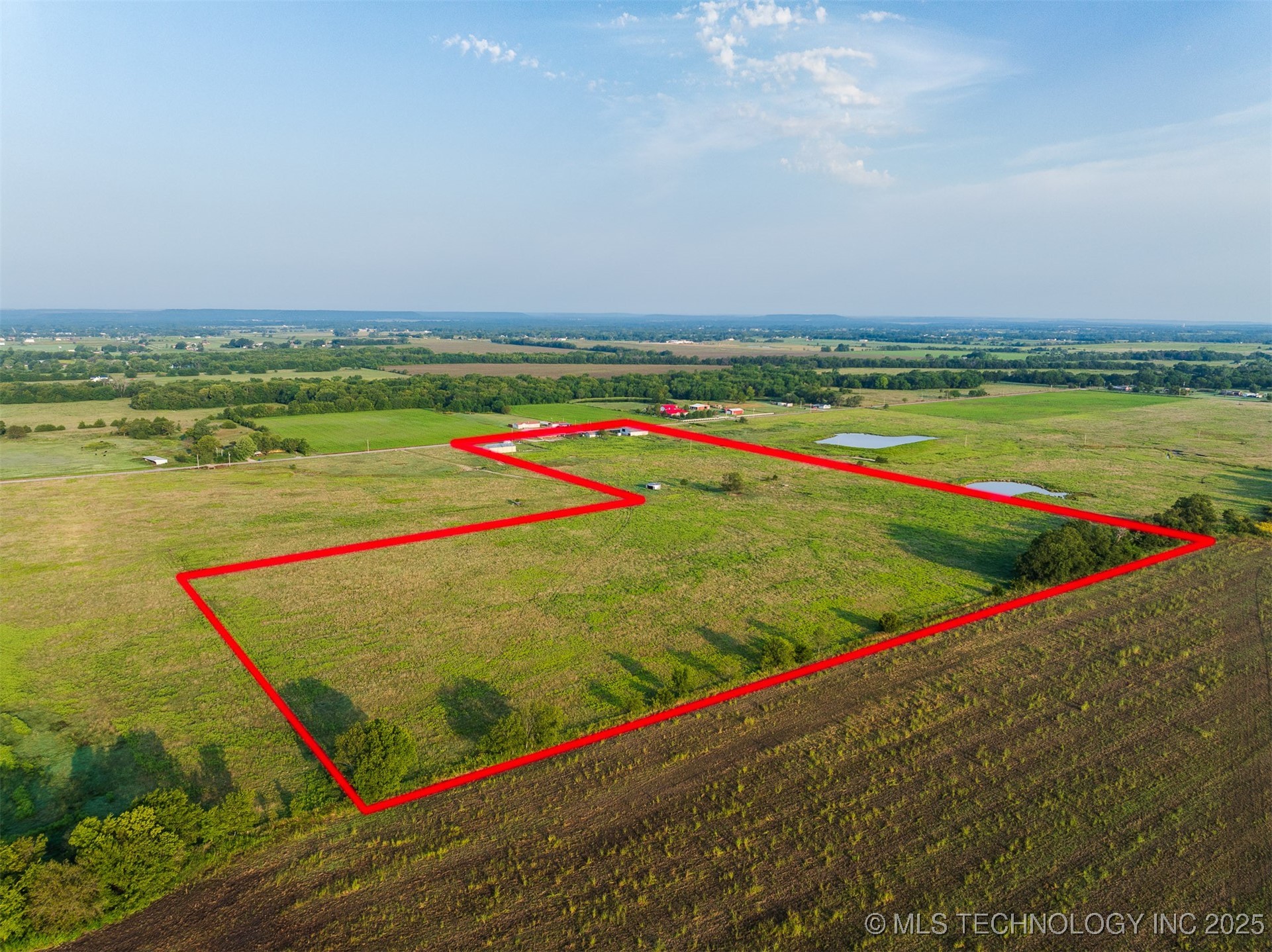 8 N 3990 Road Property Photo 4