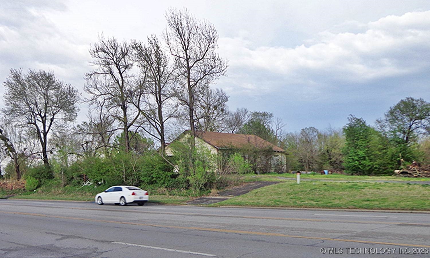 4901 S Muskogee Avenue Property Photo 6