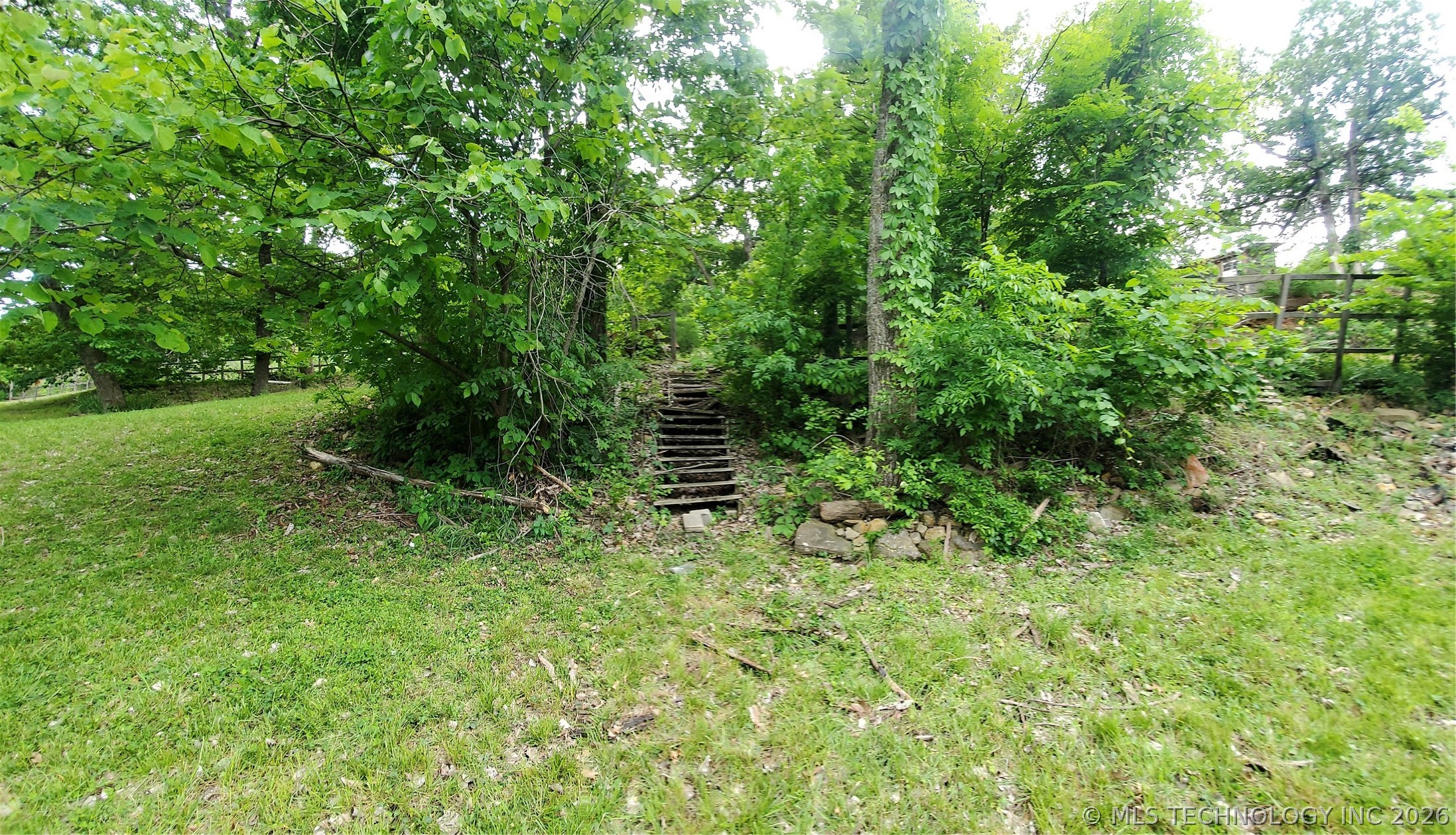 1274 Sleepy Hollow Drive Property Photo 4