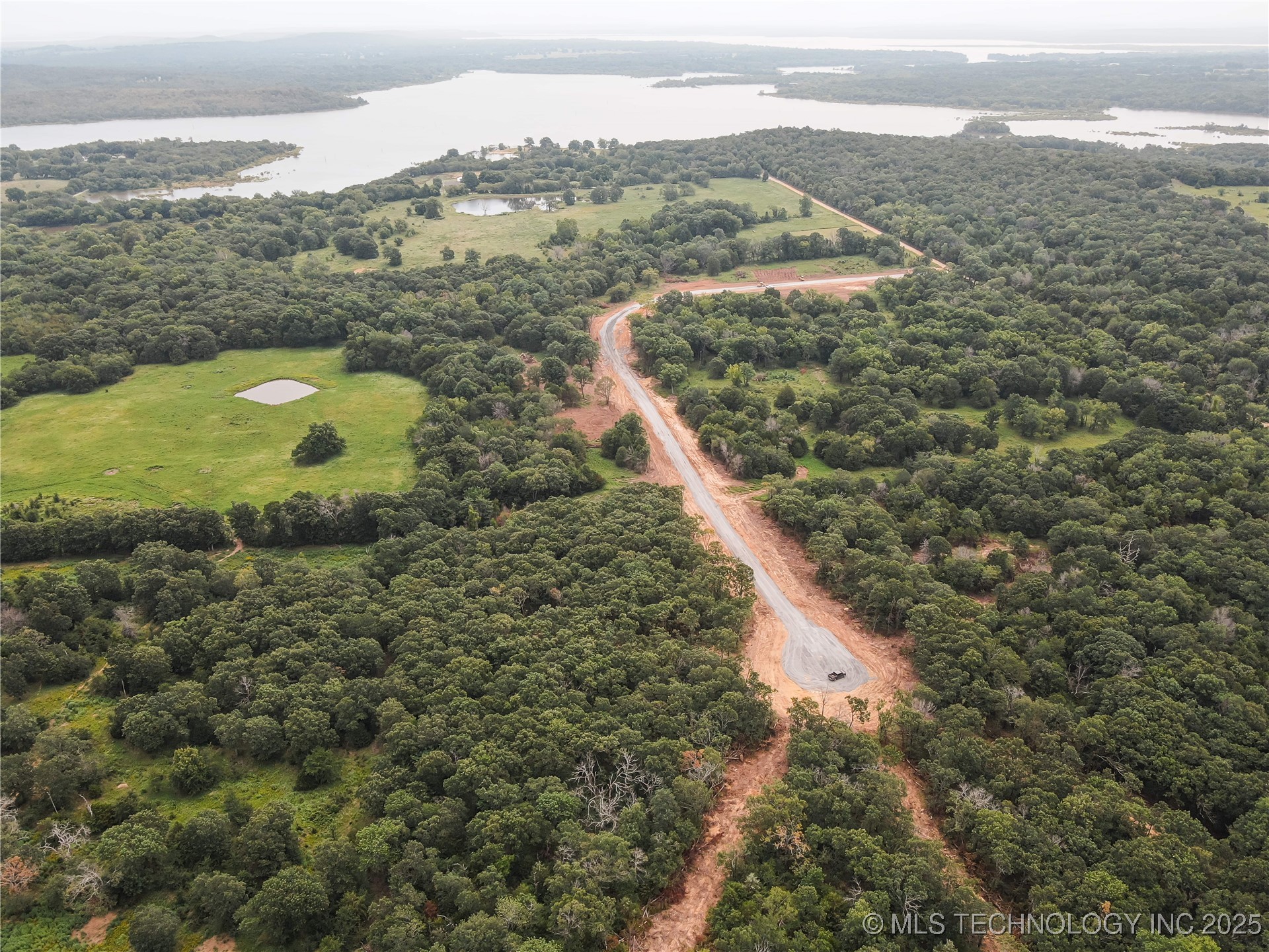 20 E 1215 Road Property Photo 2