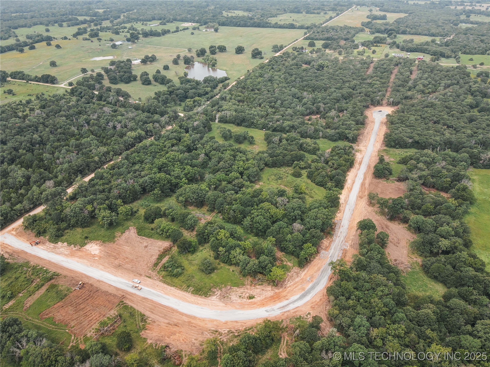 26 E 1215 Road Property Photo 6