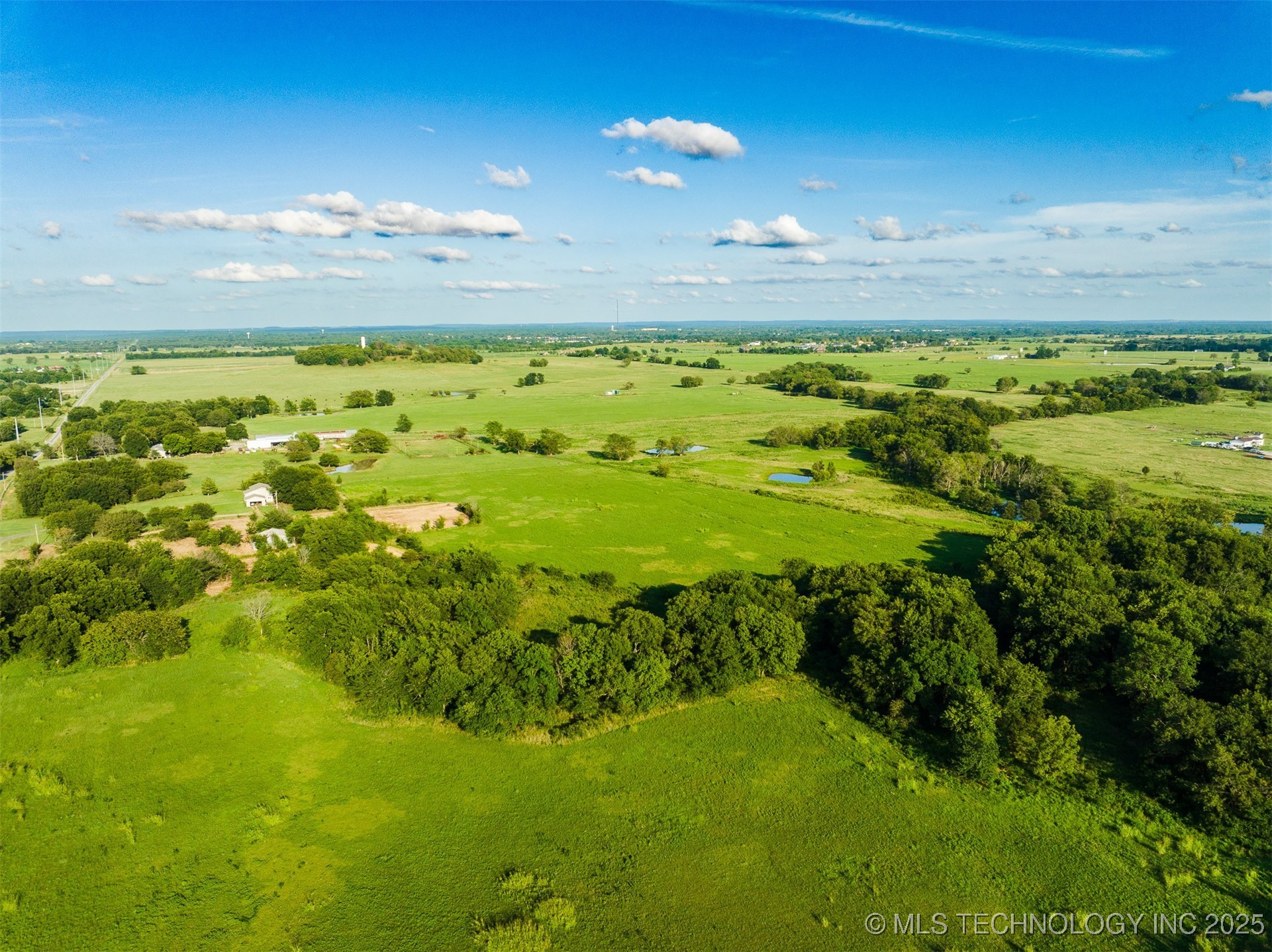 3 N Old Town Road Property Photo 11