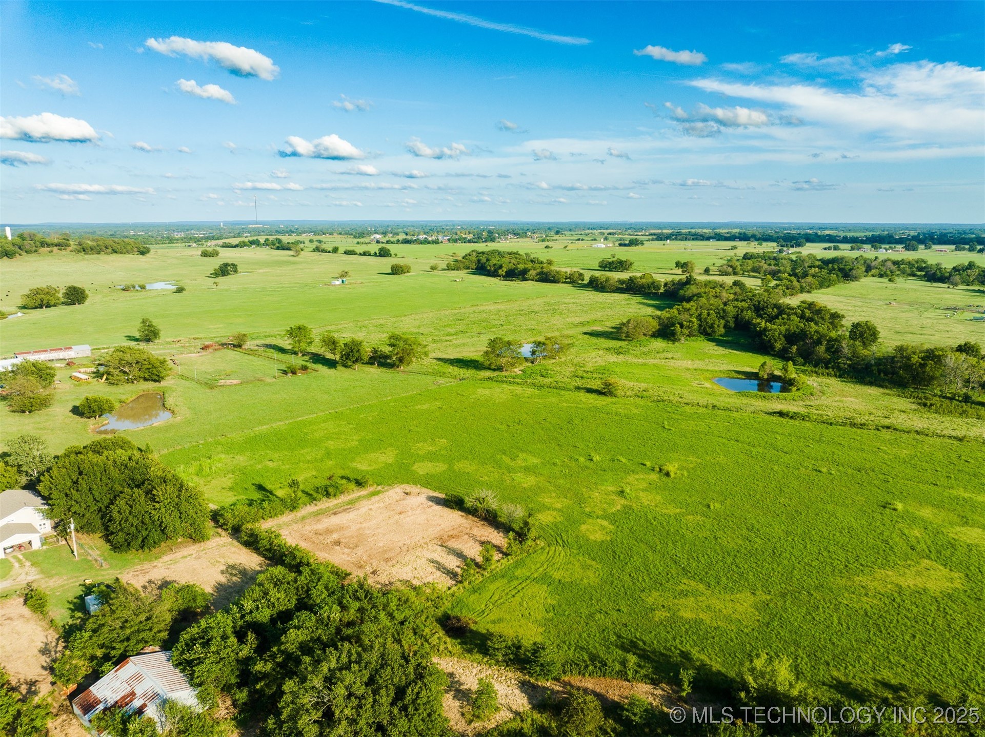 3 N Old Town Road Property Photo 13