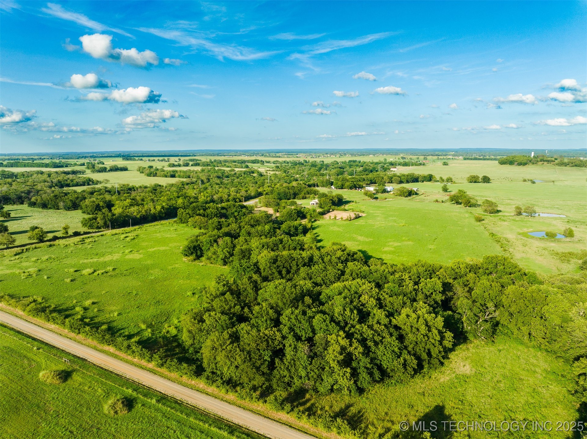 3 N Old Town Road Property Photo 14