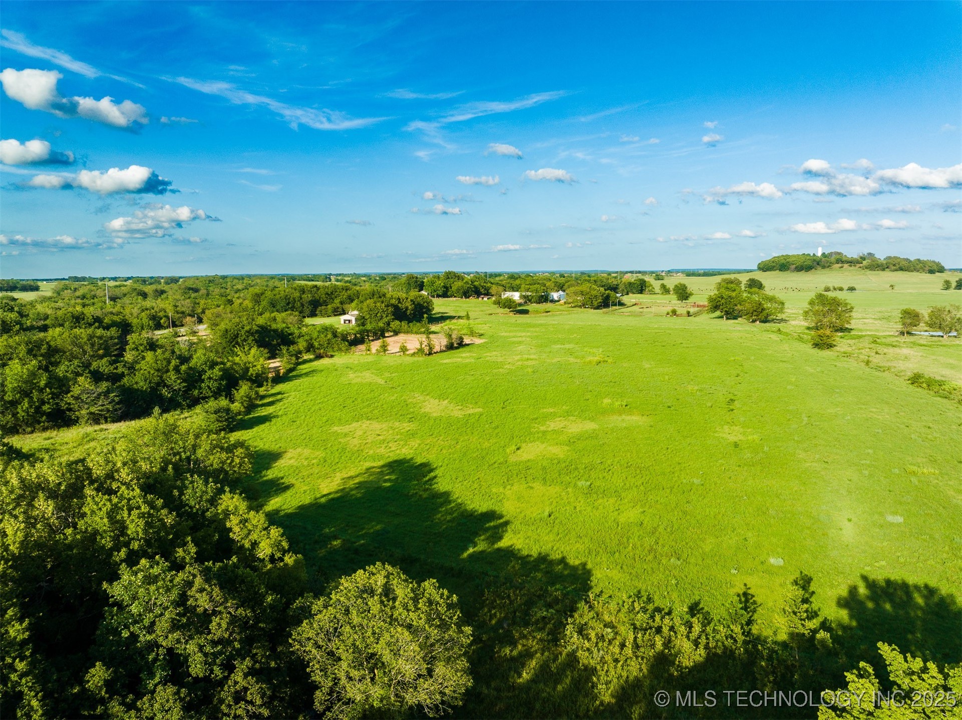 3 N Old Town Road Property Photo 15