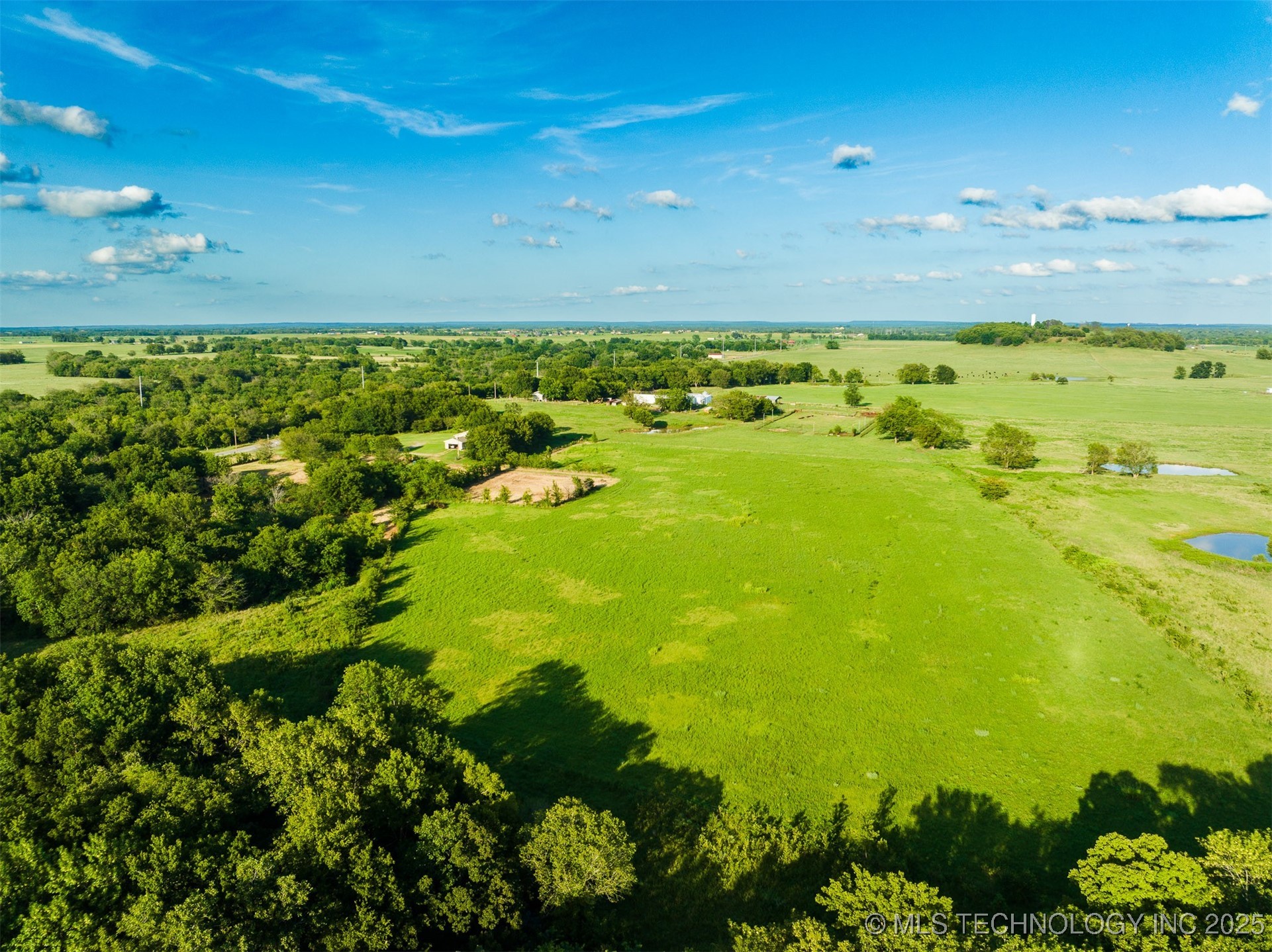 3 N Old Town Road Property Photo 17