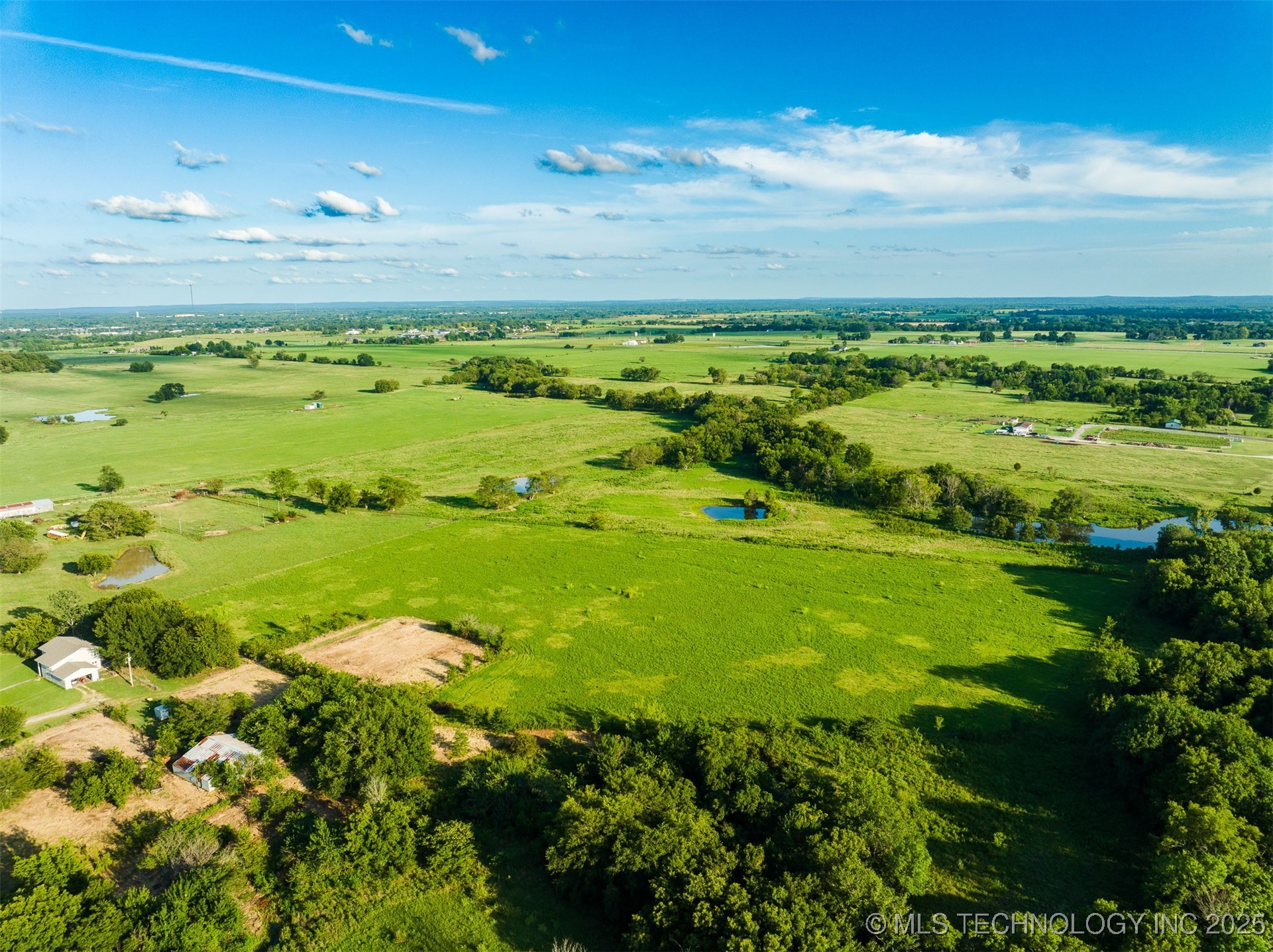 3 N Old Town Road Property Photo 23