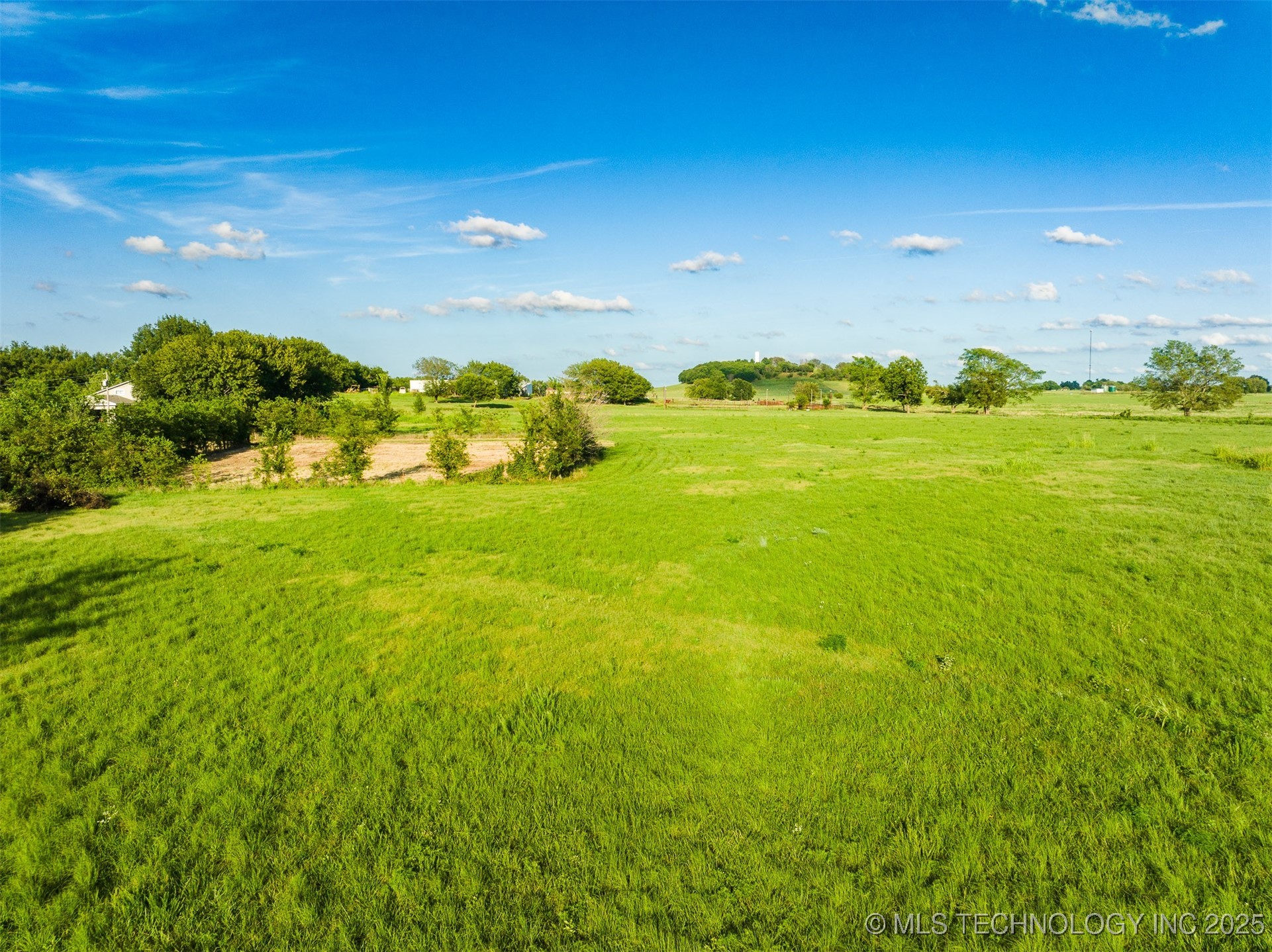 3 N Old Town Road Property Photo 34