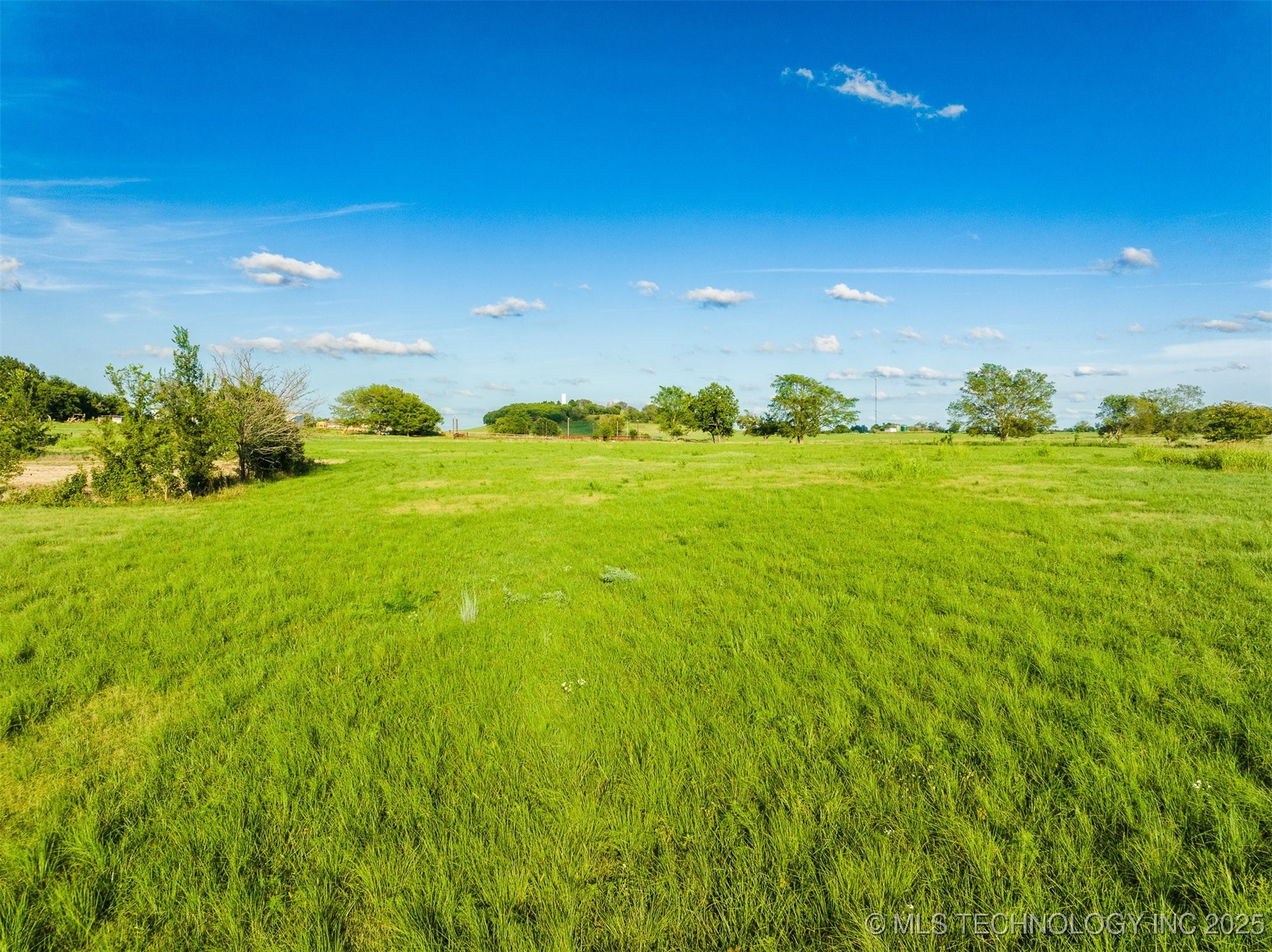 3 N Old Town Road Property Photo 40