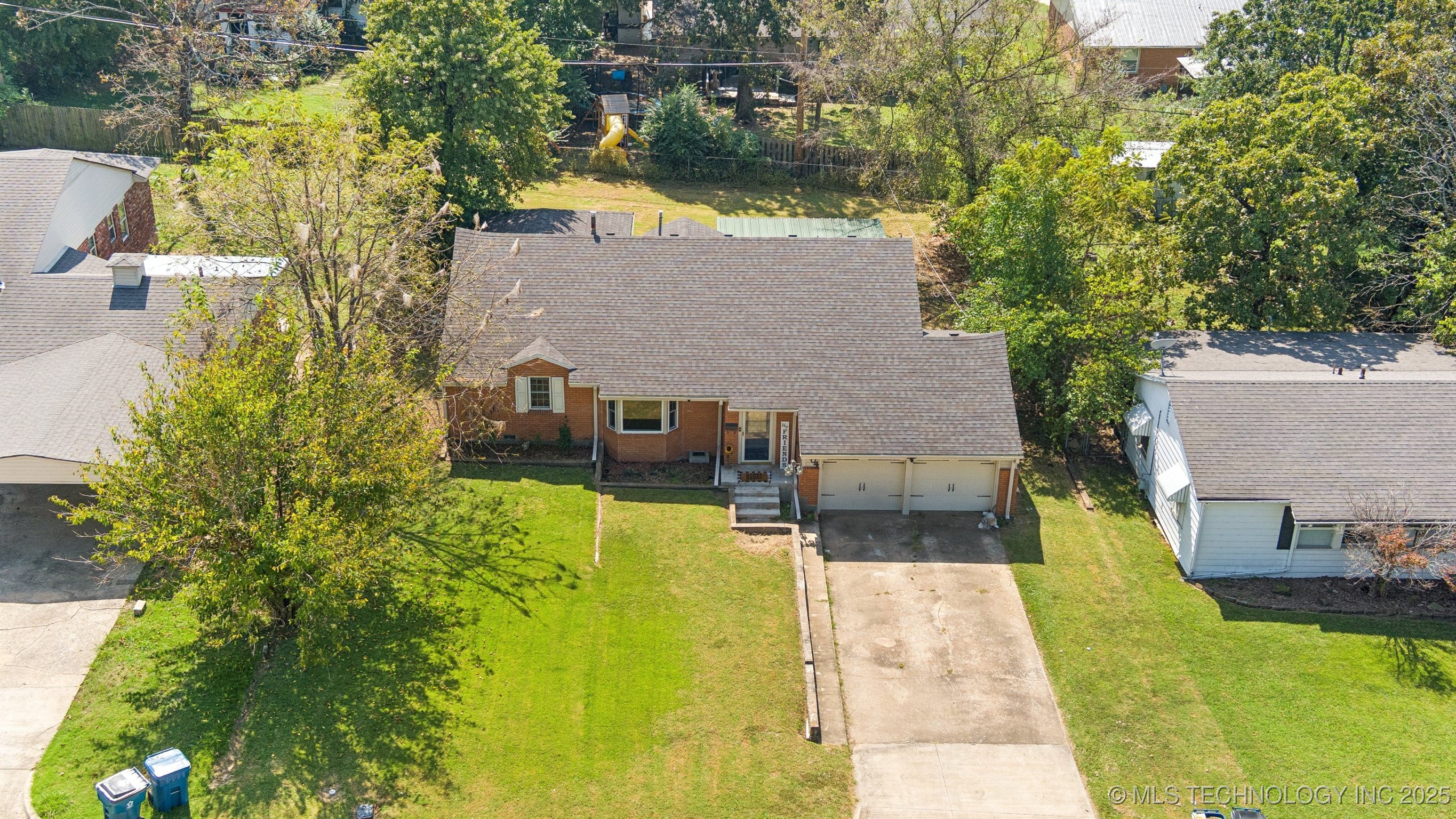 1504 E Comanche Avenue Property Photo 1