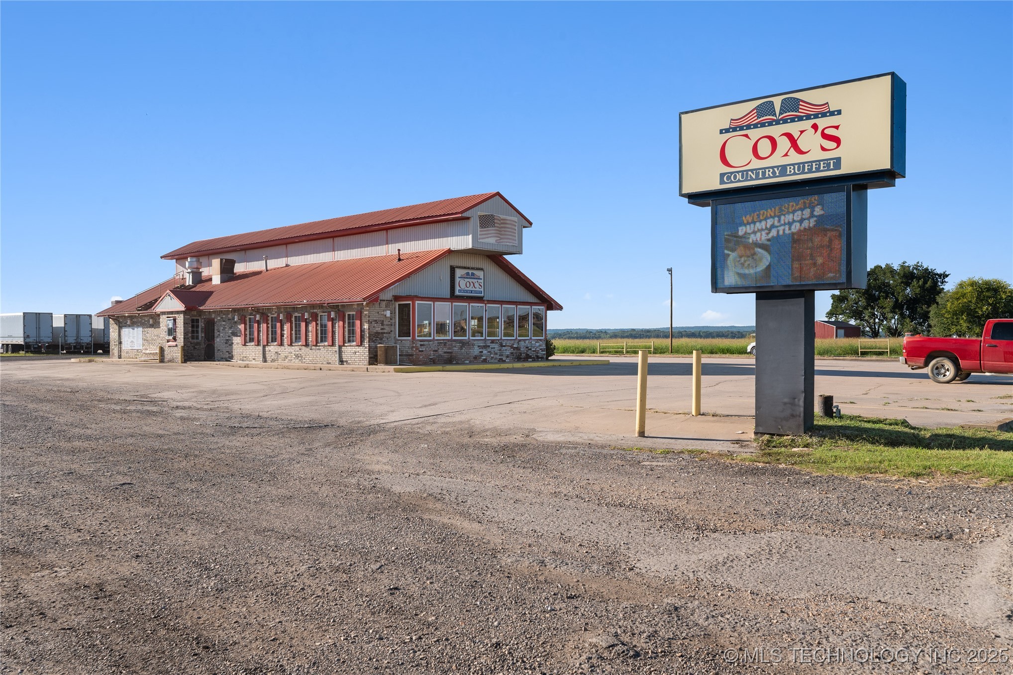 18753 S Highway 100 Property Photo 8