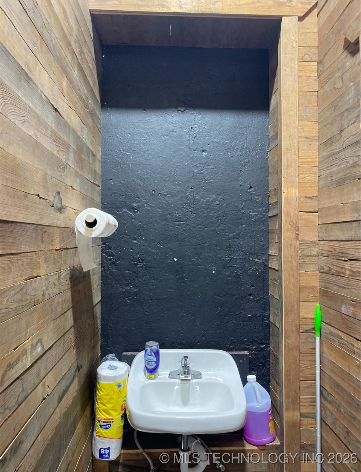 111 N Washington Street Property Photo 11