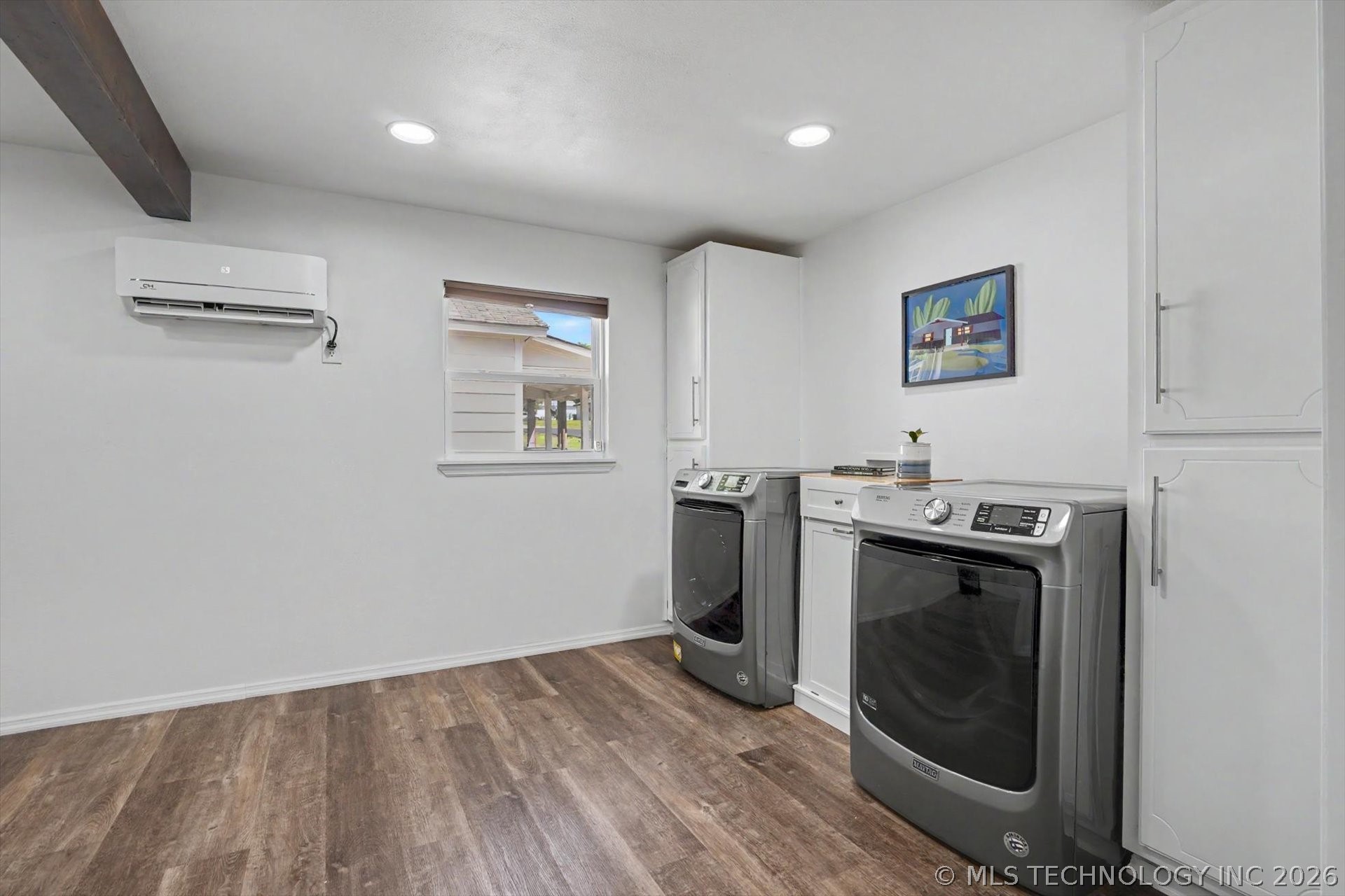 1137 E Perkins Avenue Property Photo 12