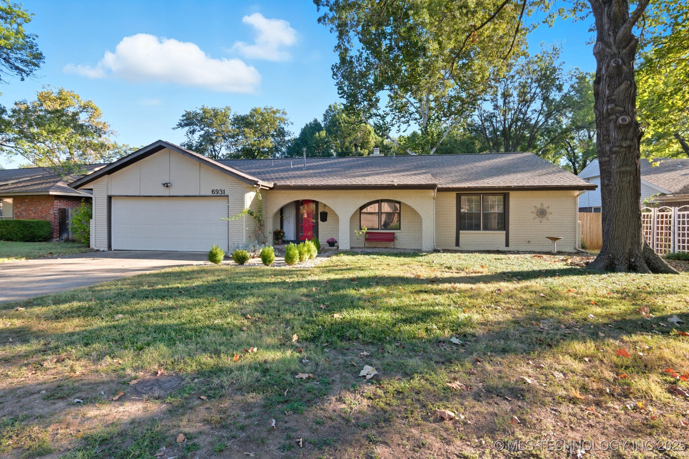 6931 E 78th Street Property Photo 1