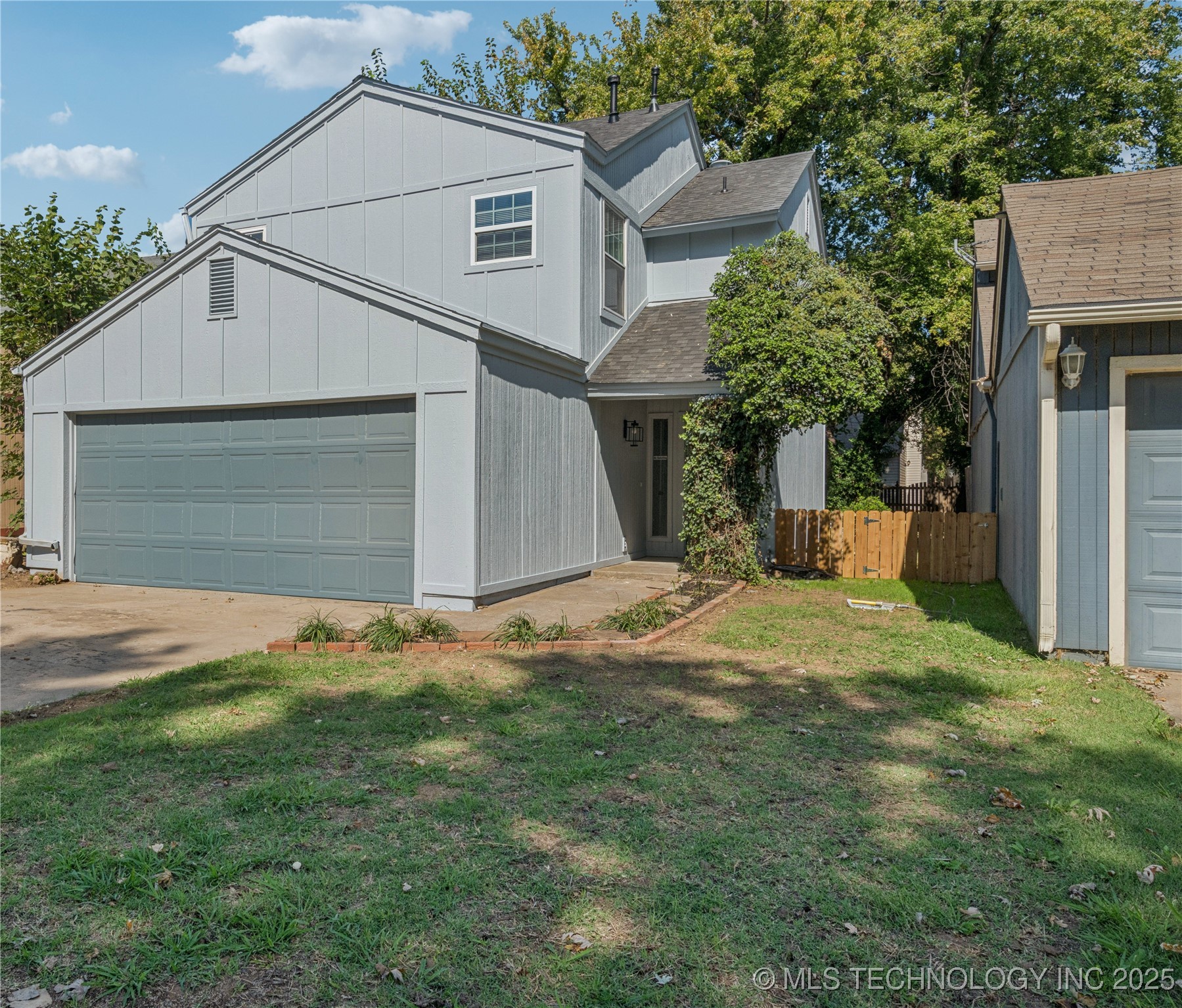 1533 E 67th Court Property Photo 1