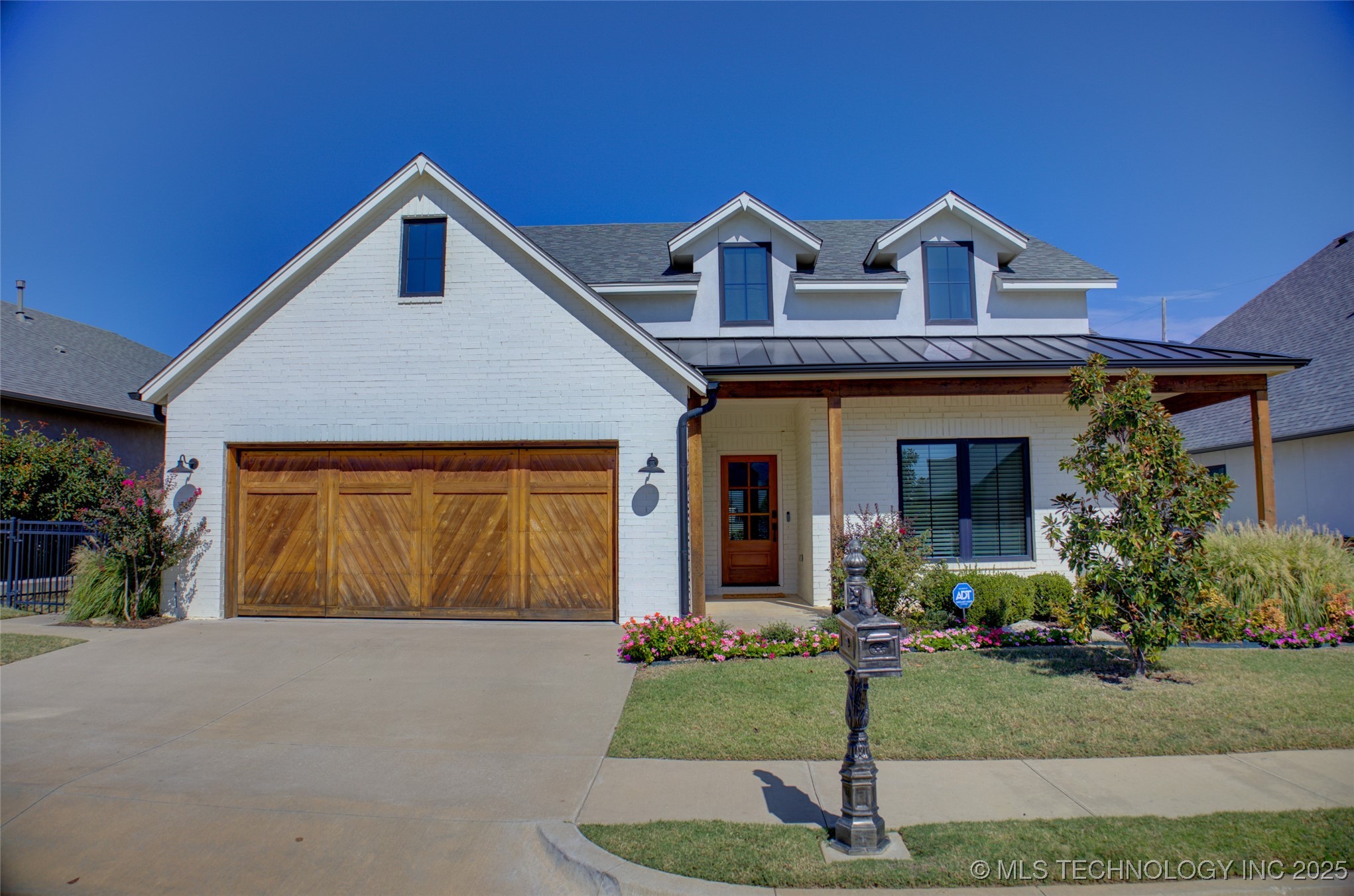 905 W 85th Street Property Photo 1