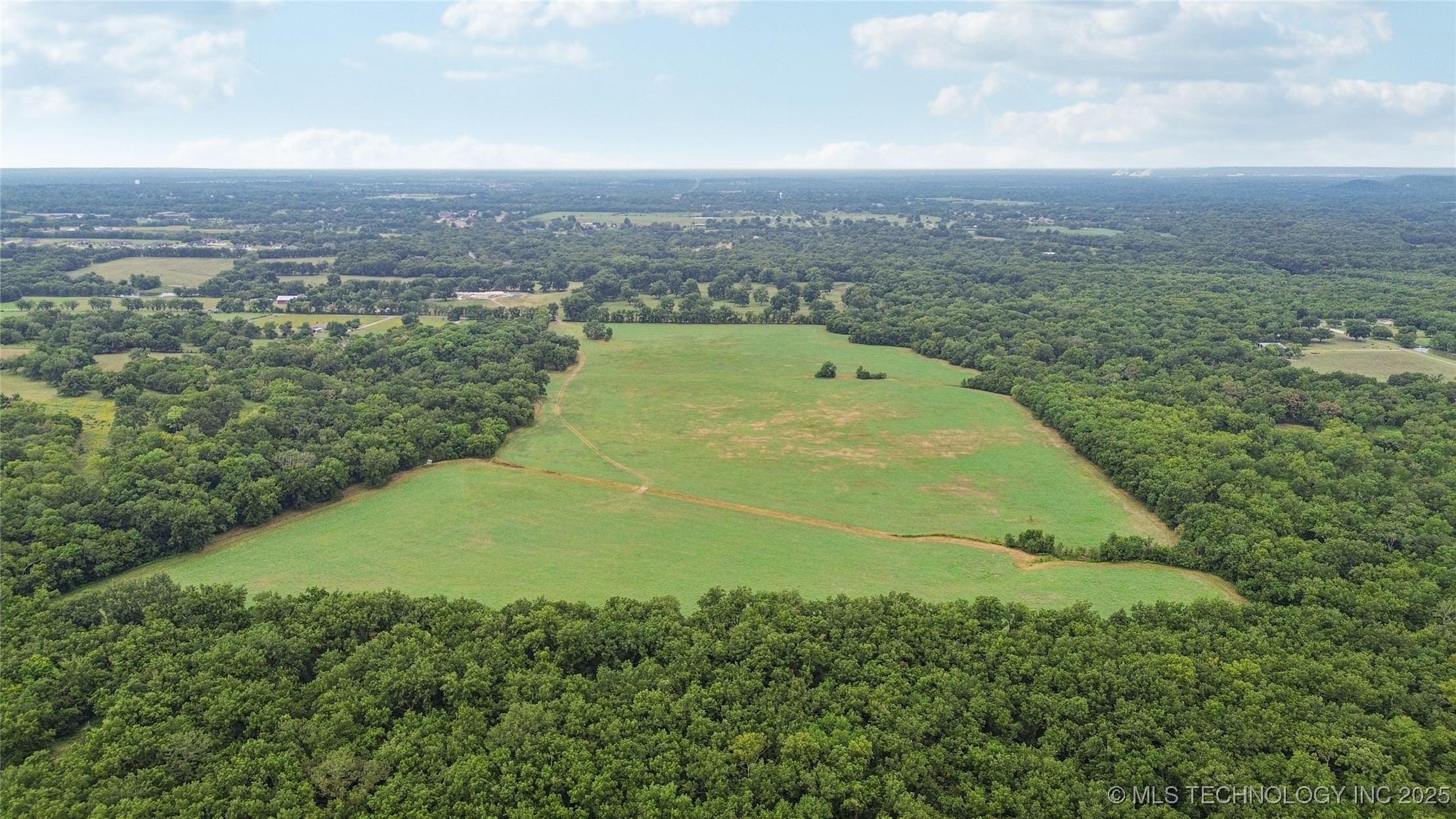 9251 E 470 Road Property Photo 3