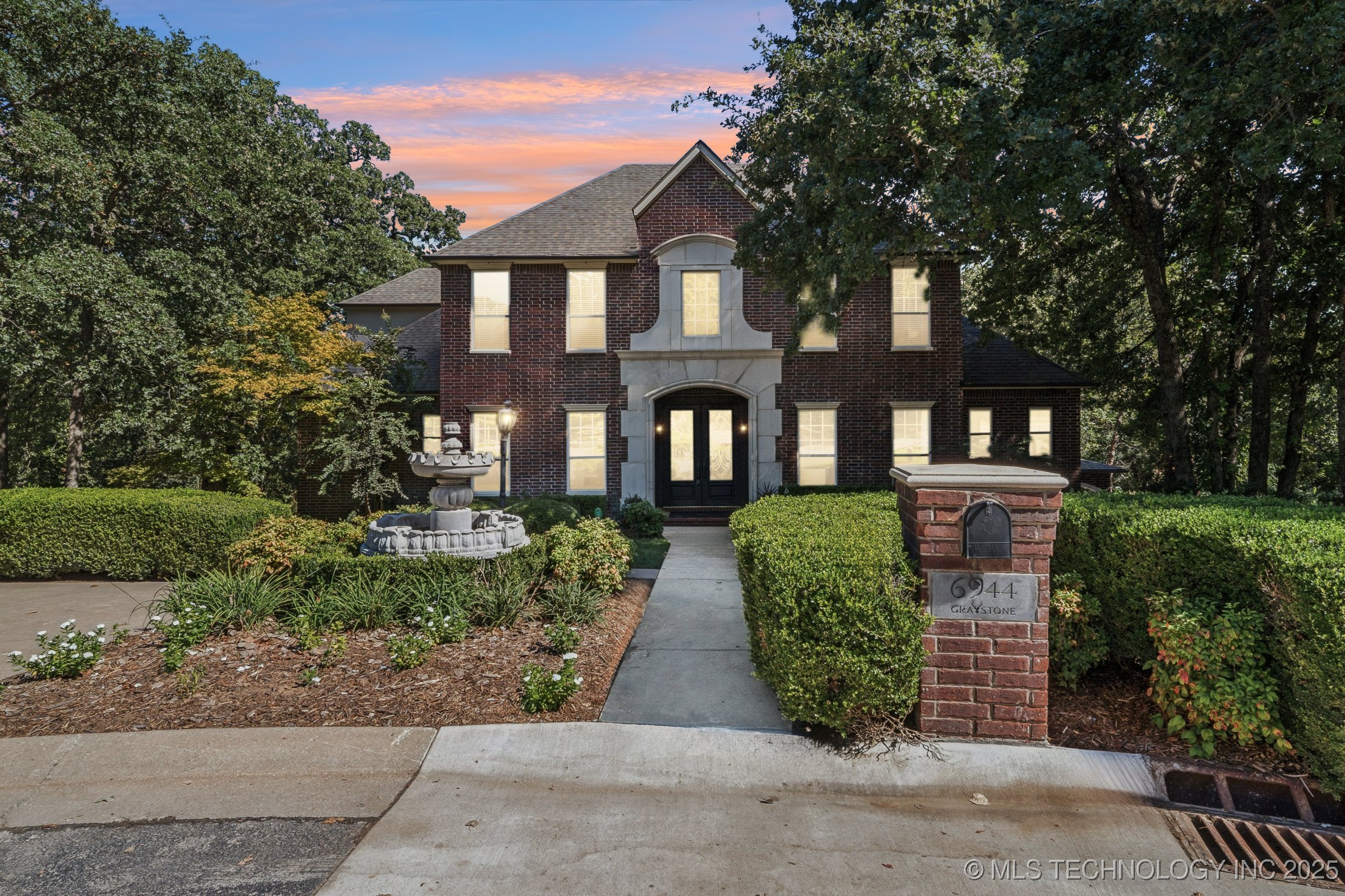 6944 E 115th Place Property Photo 1